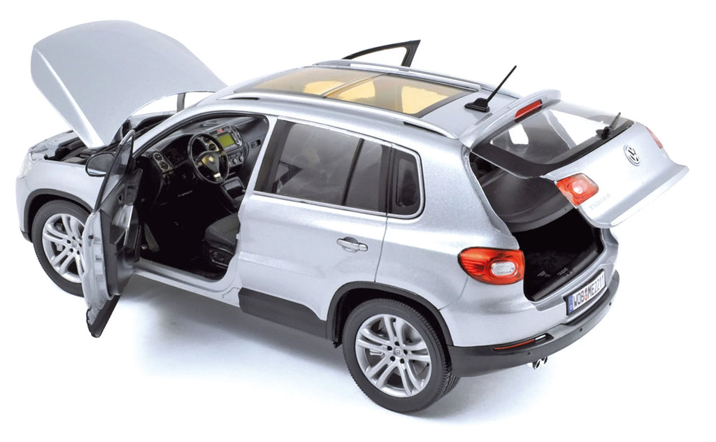 VW Tiguan 2007 Reflex Silver Metallic 1:18