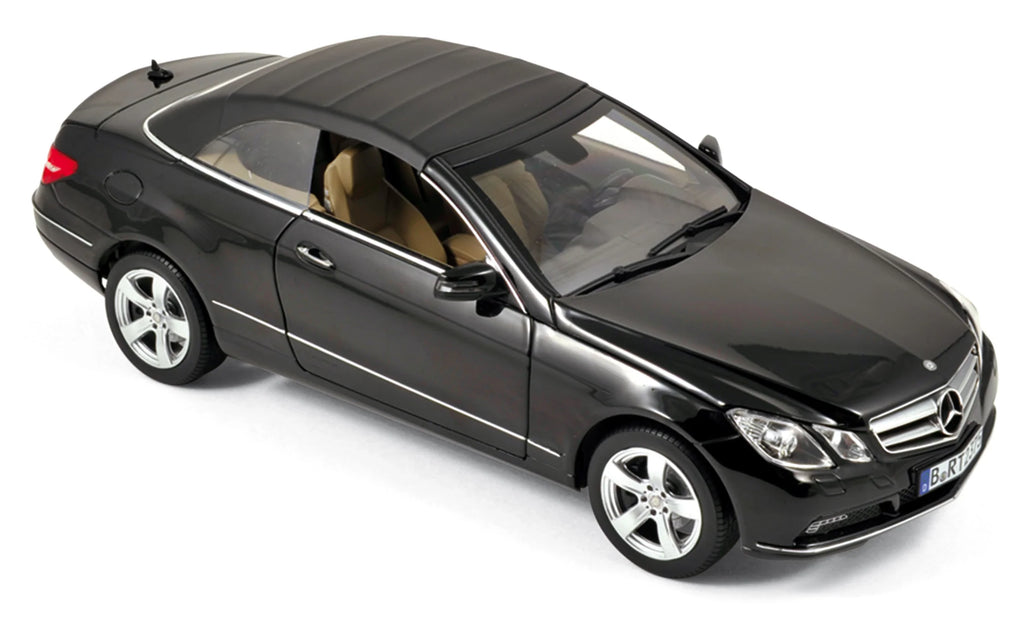 Mercedes-Benz E-Klasse Cabriolet 2010 Black 1:18