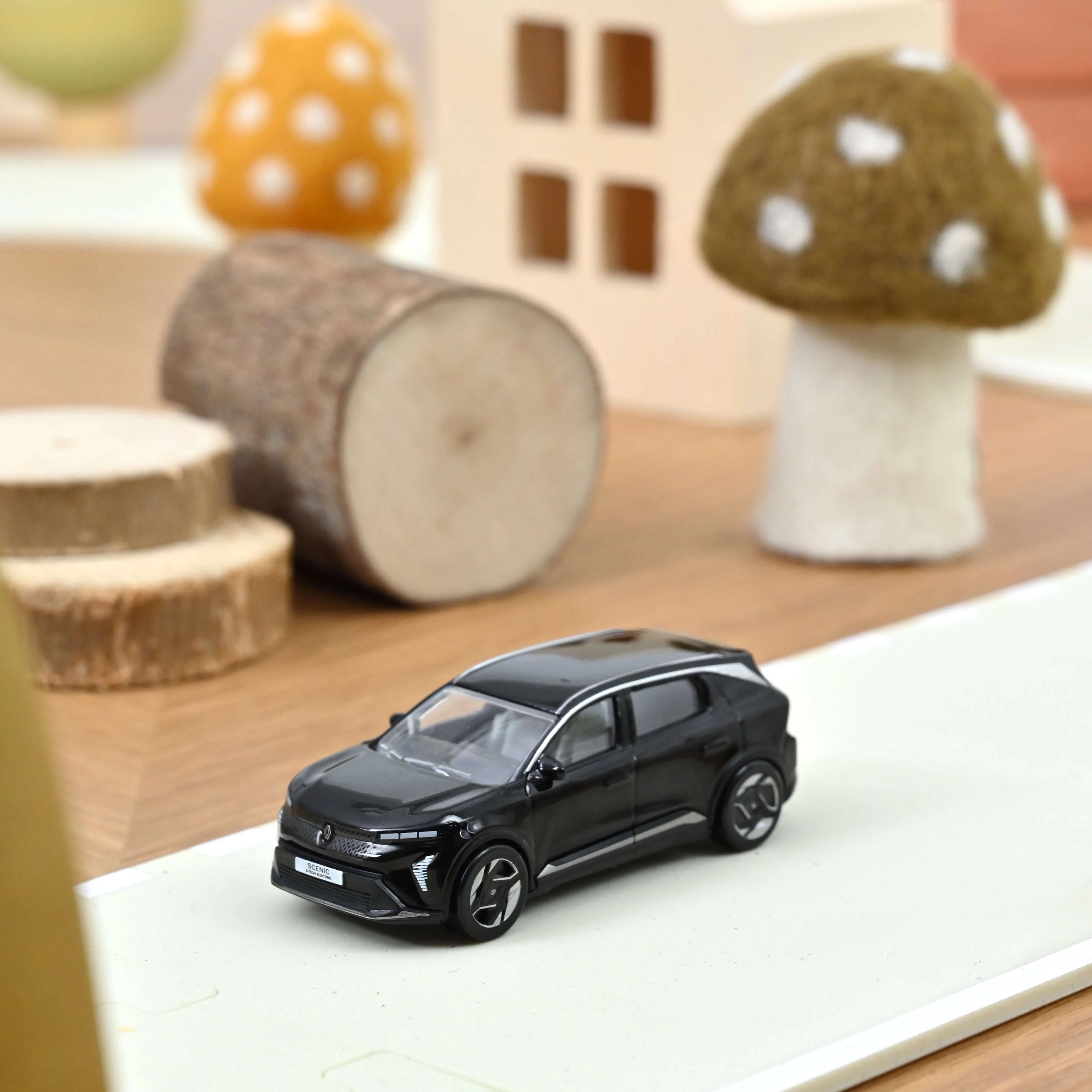 Renault Scenic E-Tech 100% Electric 2024 Diamond Black 1:64