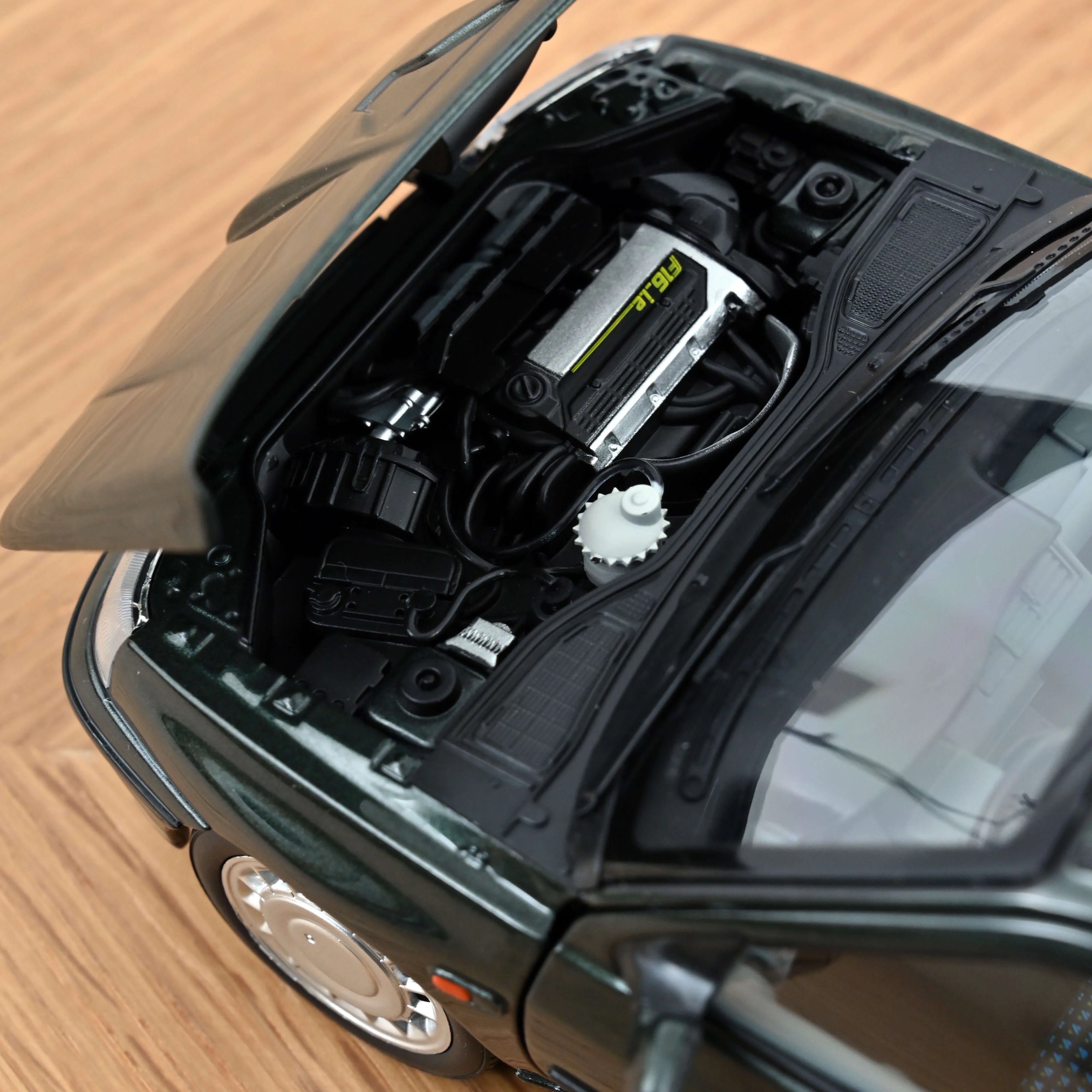 Renault Clio 16S 1992 Tyrol Green 1:18 - 400pcs