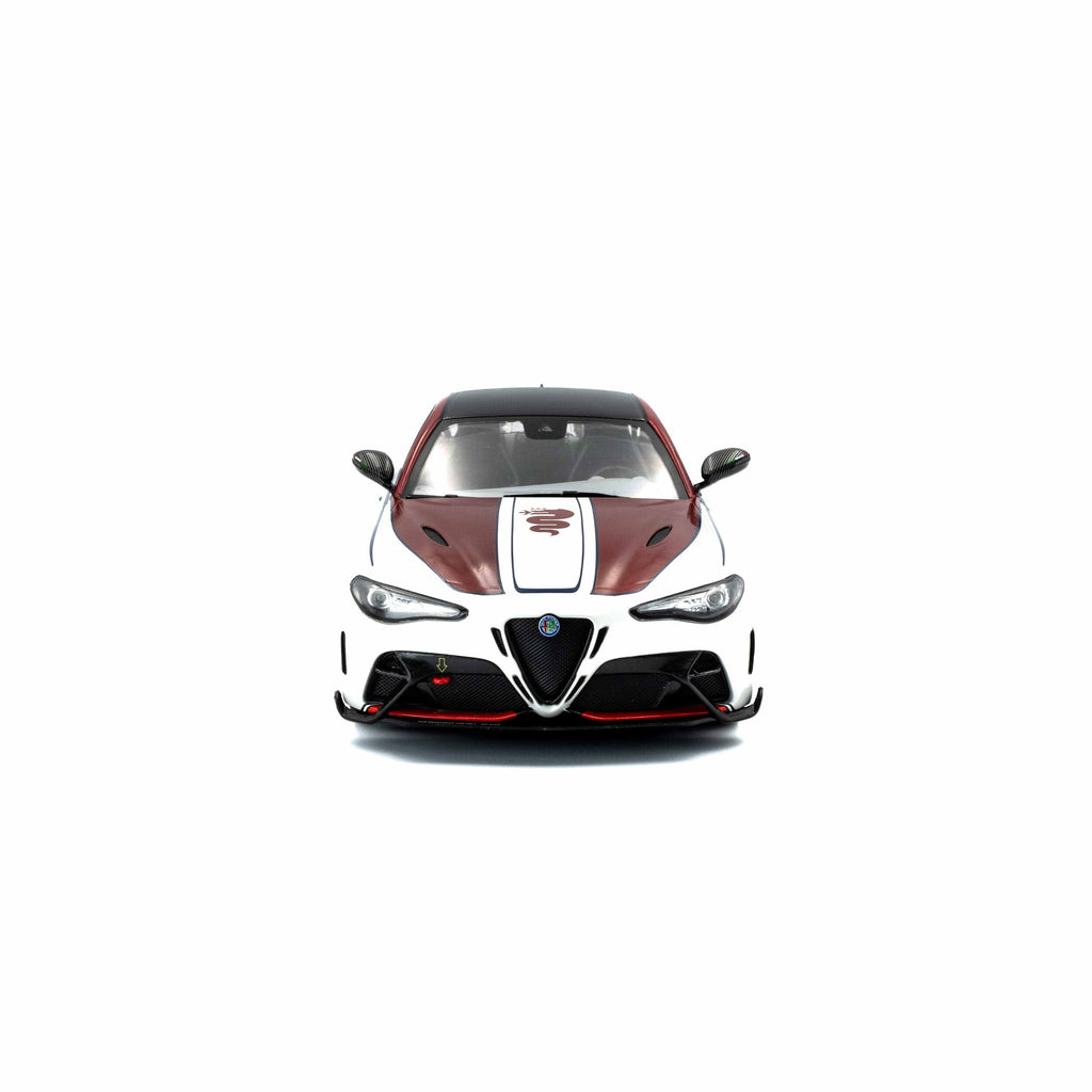 Alfa Romeo Giulia GTA-M Bianco I Rosso White 2023 1:18