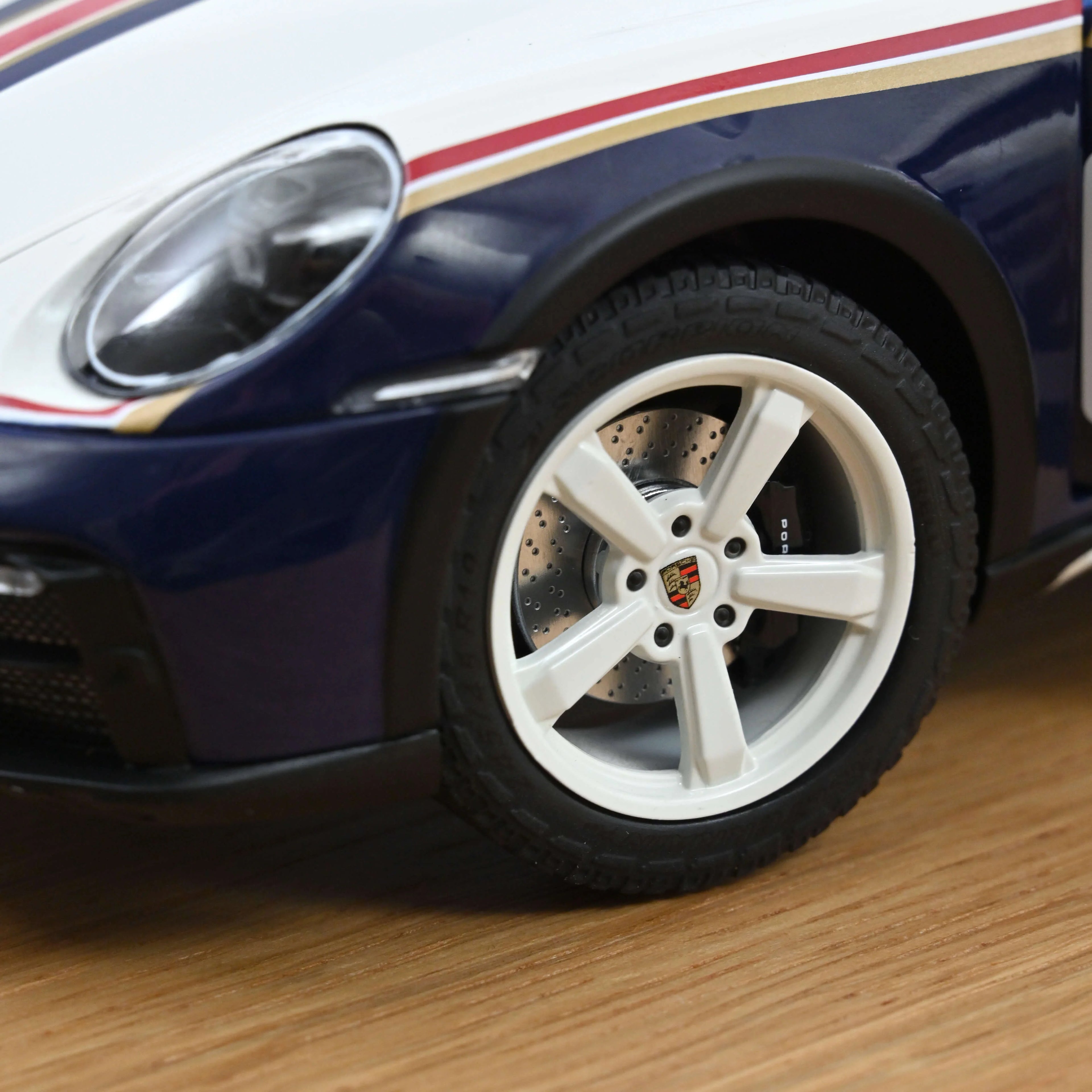 Porsche 911 Dakar 2023 Chemins accidentés 1:18