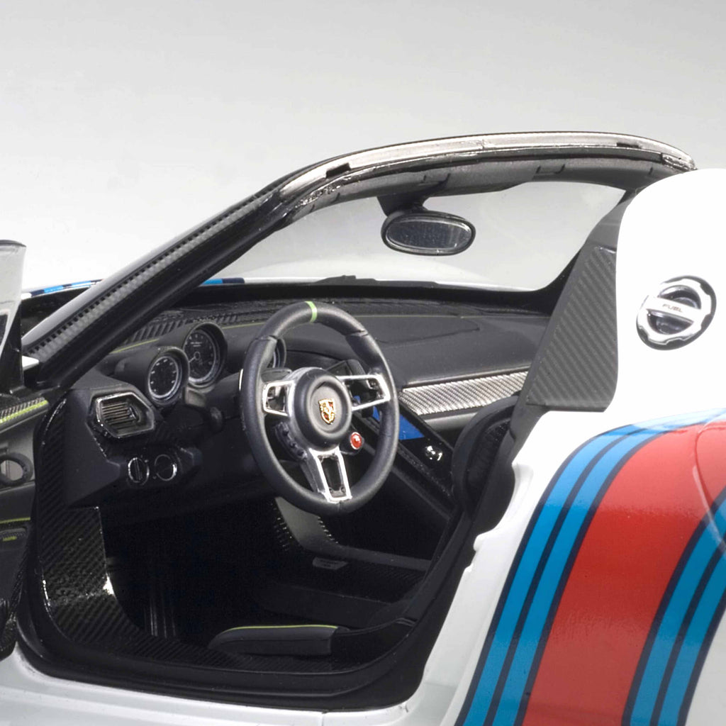 Porsche 918 Spyder 2013 White with Martini Logo 1:18
