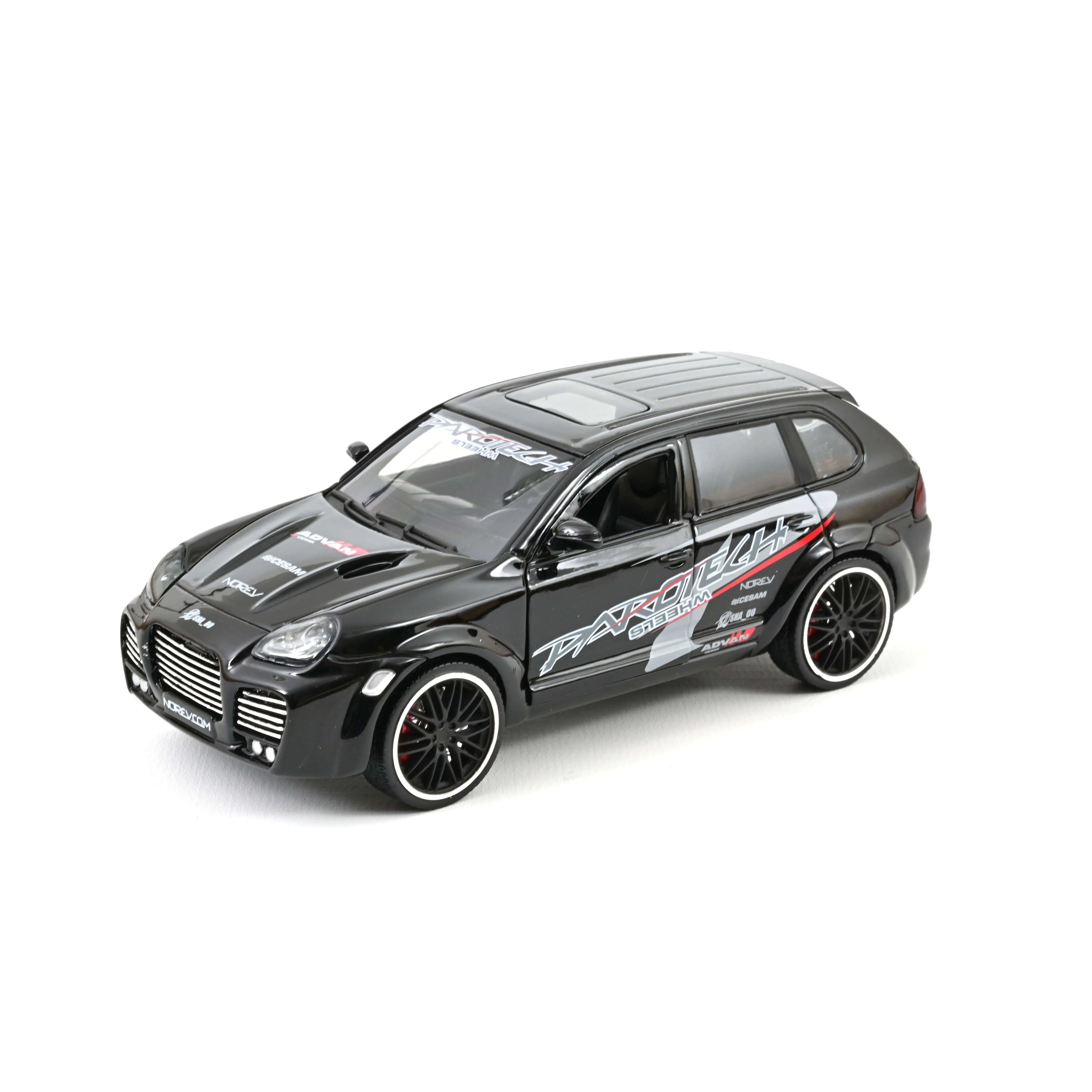 Street Racer box set 2 cars + 1 free 1:32
