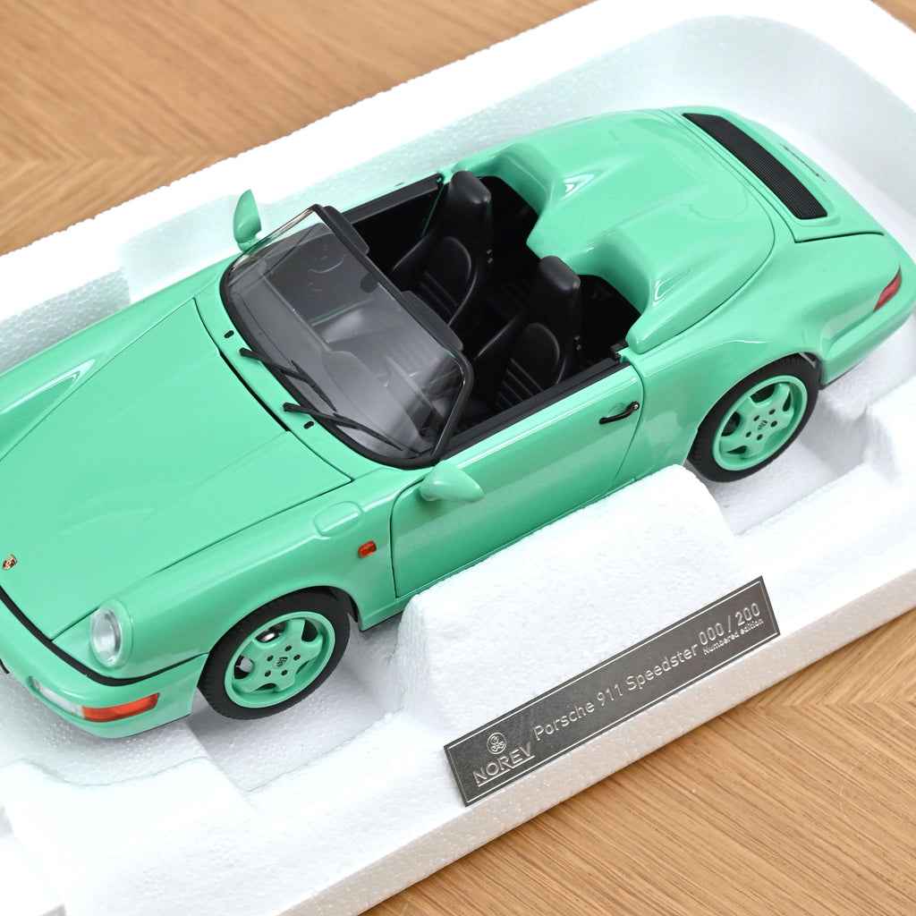 Porsche 911 Speedster 1994 Mint Green 1:18 - 200 pcs