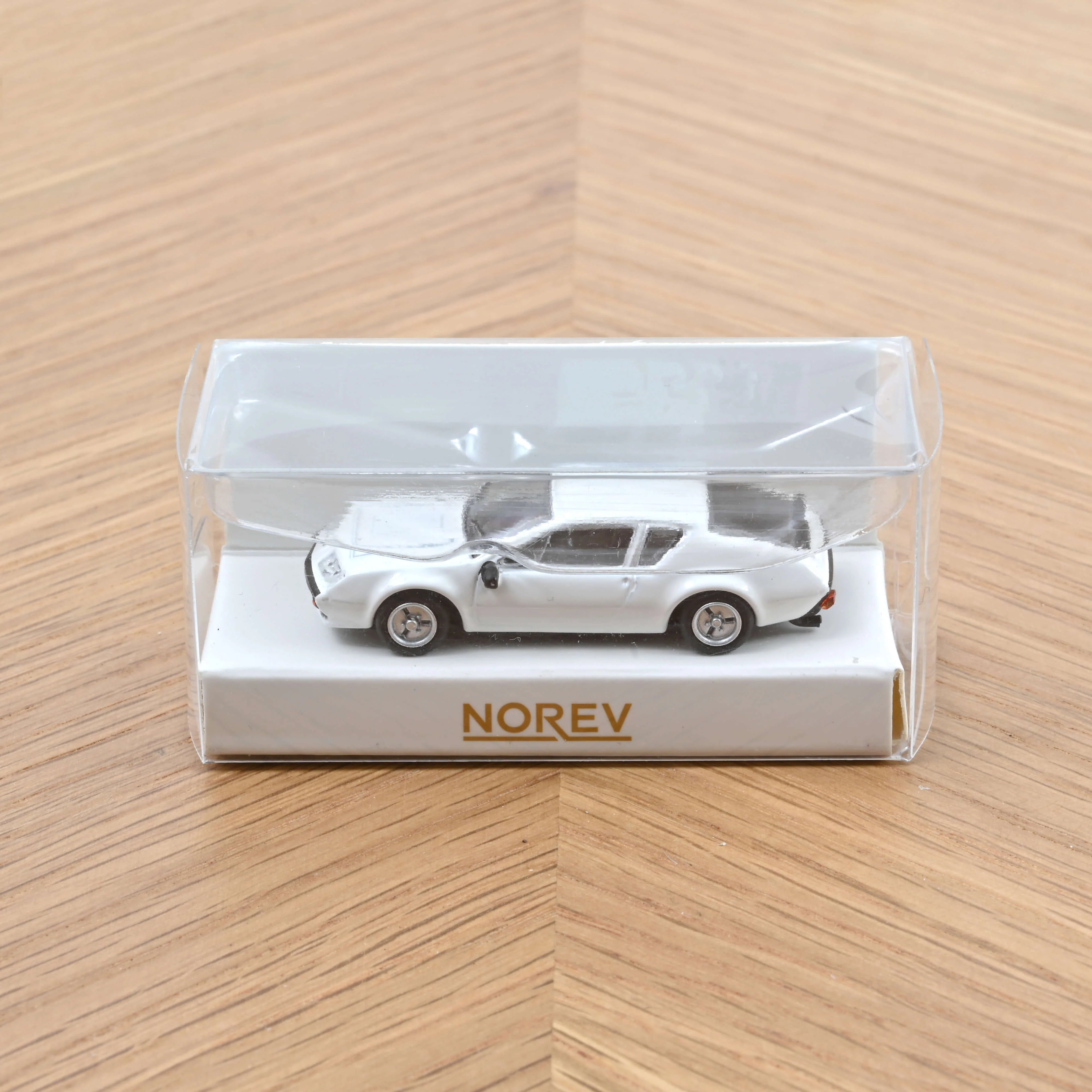 Alpine A310 1977 Gardenia White 1:87