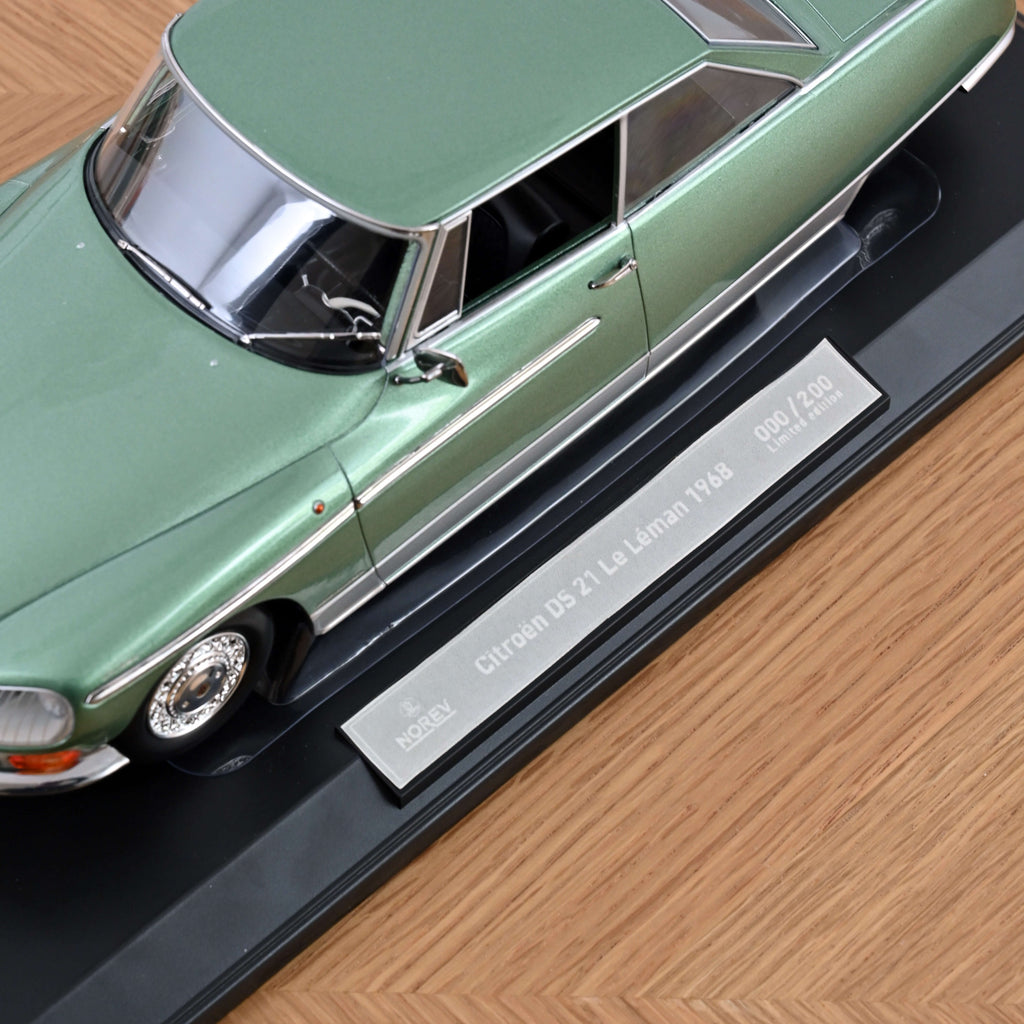 Citroën DS 21 Le Léman 1968 Vert métallisé 1:18 - 200 pcs