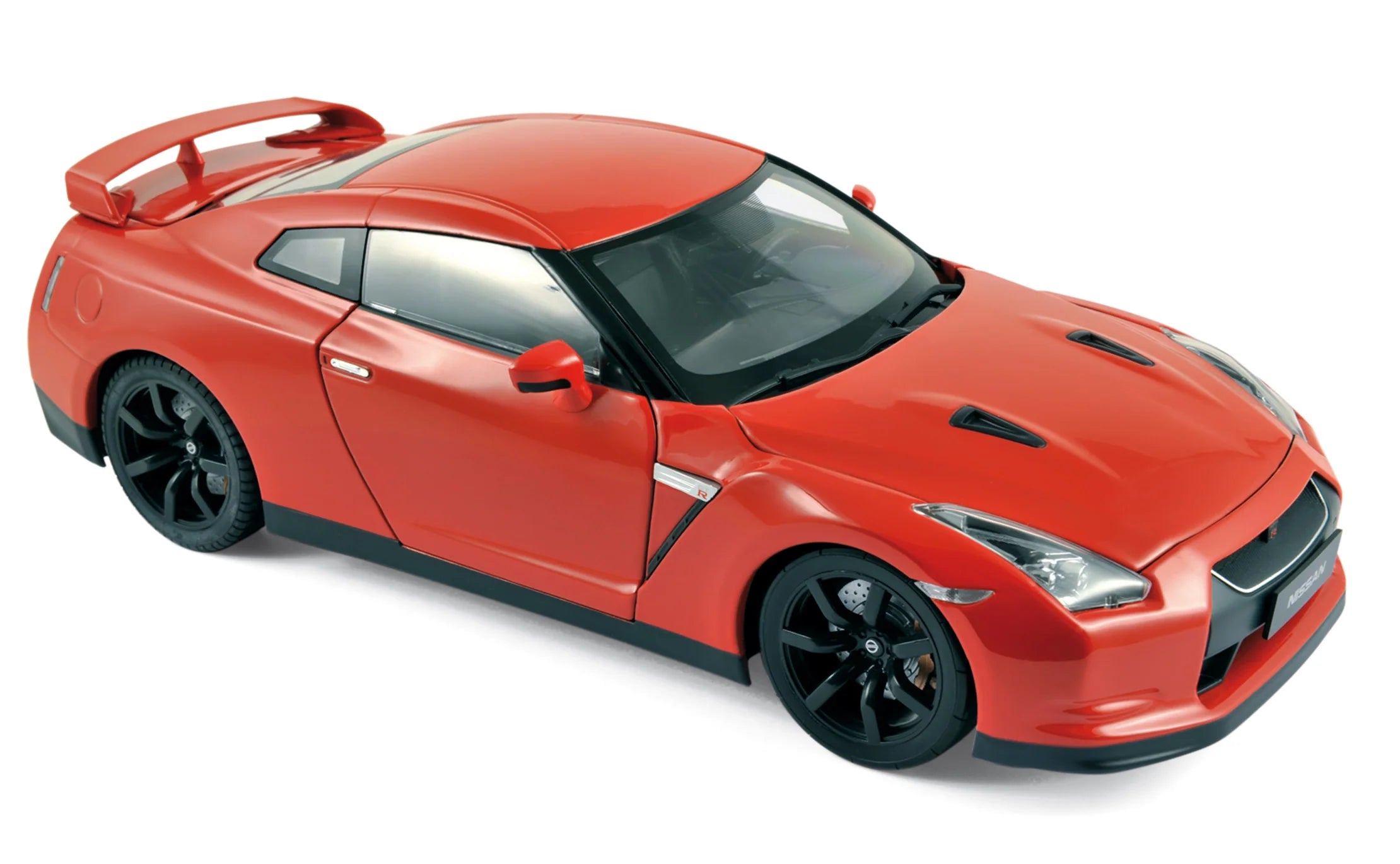 Nissan GTR R-35 2008 Red 1:18