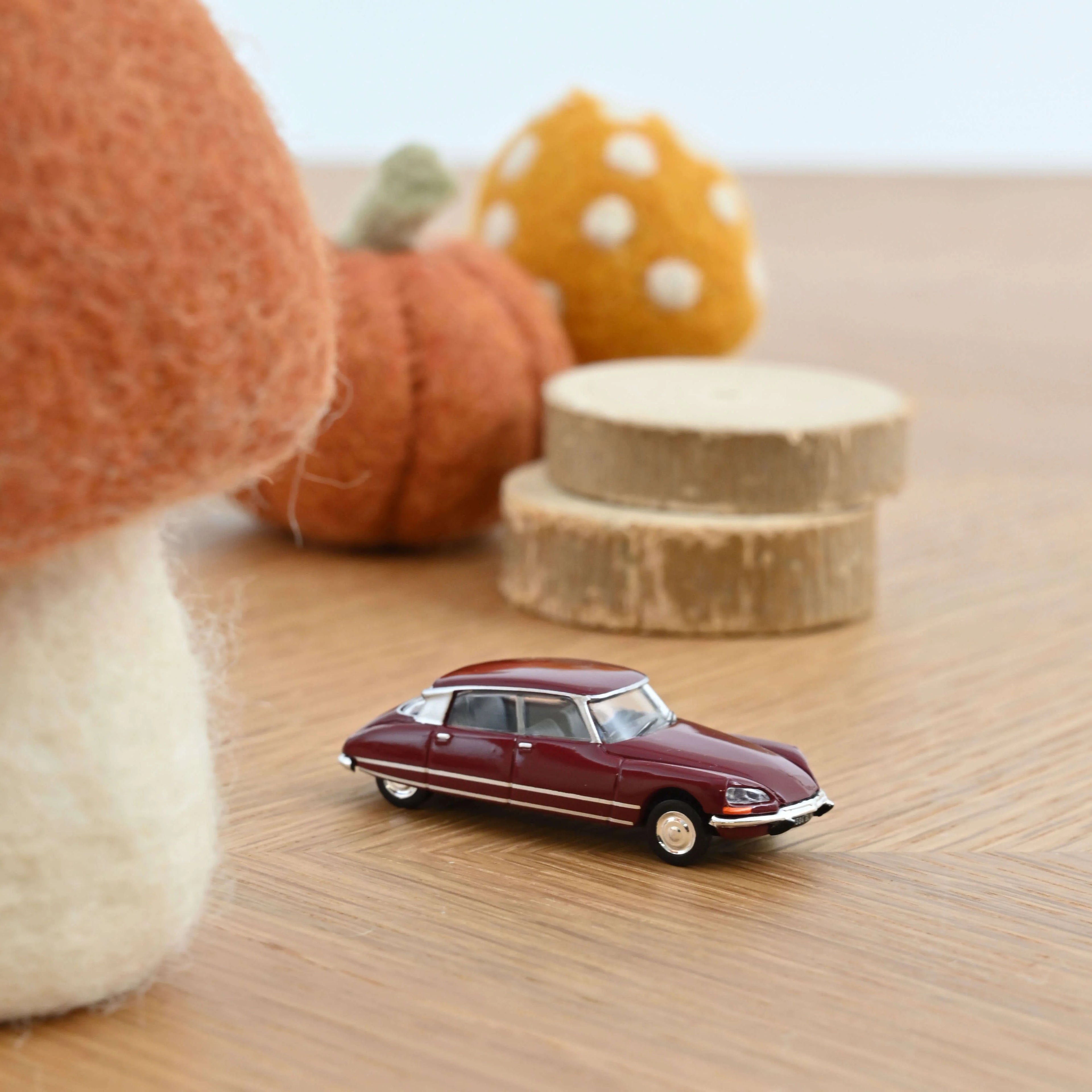 Citroën DS 23 1972 Grenada Red 1:87