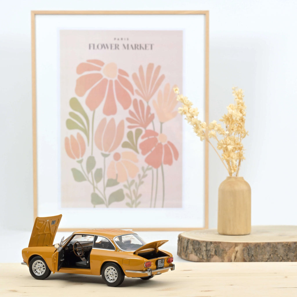 Alfa Romeo 1750 GTV 1970 Yellow 1:18