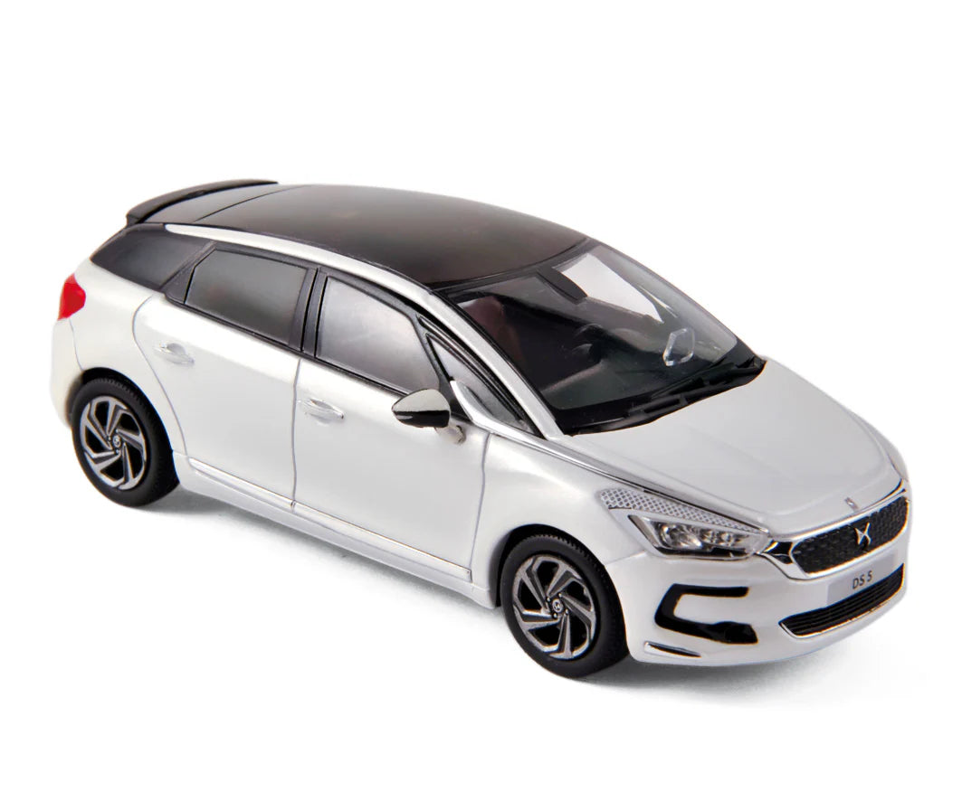 DS 5 2015 Pearl White 1:43