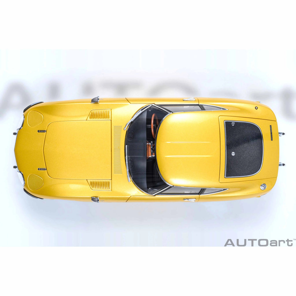Toyota 2000GT 1967 Gold 1:18