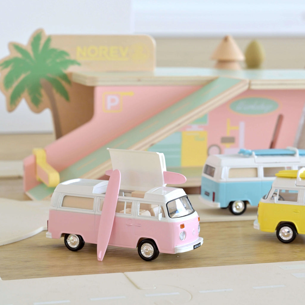 VW Combi T2b Camping-car 1973 Rose Jet-car 1:43