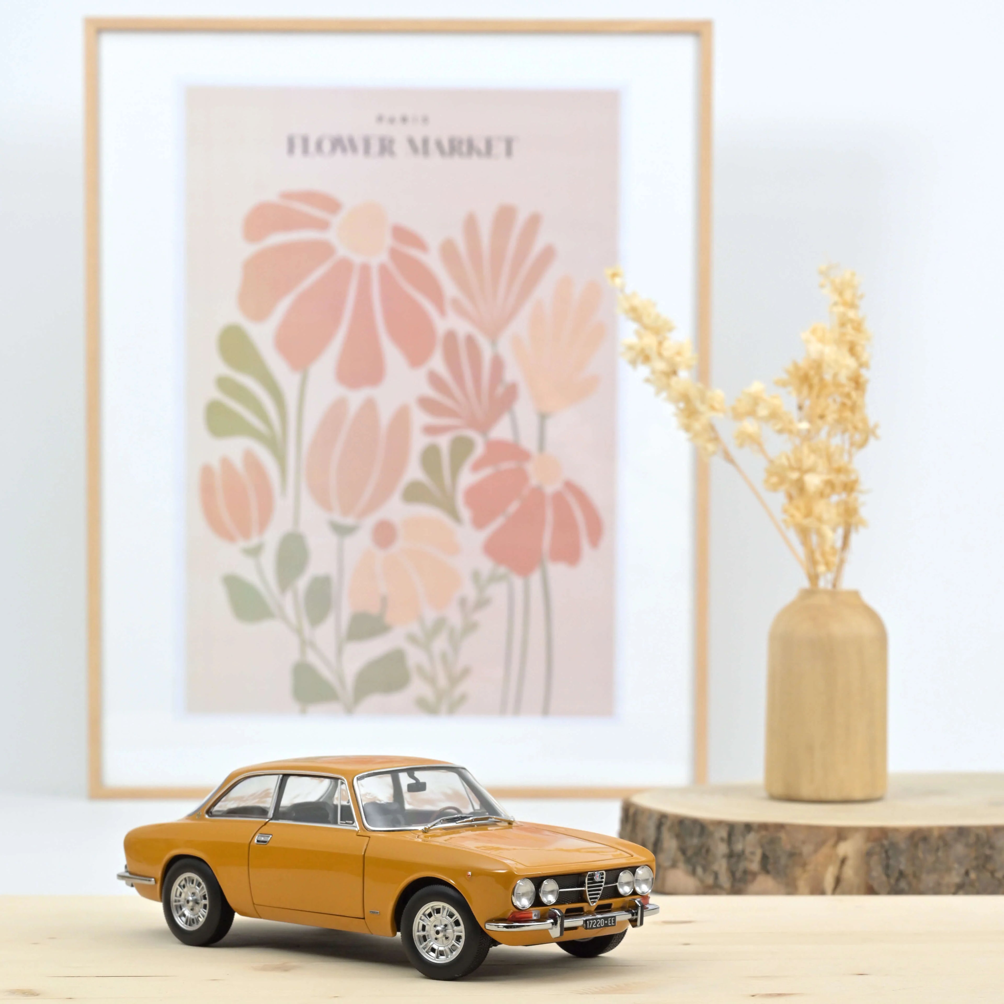 Alfa Romeo 1750 GTV 1970 Yellow 1:18