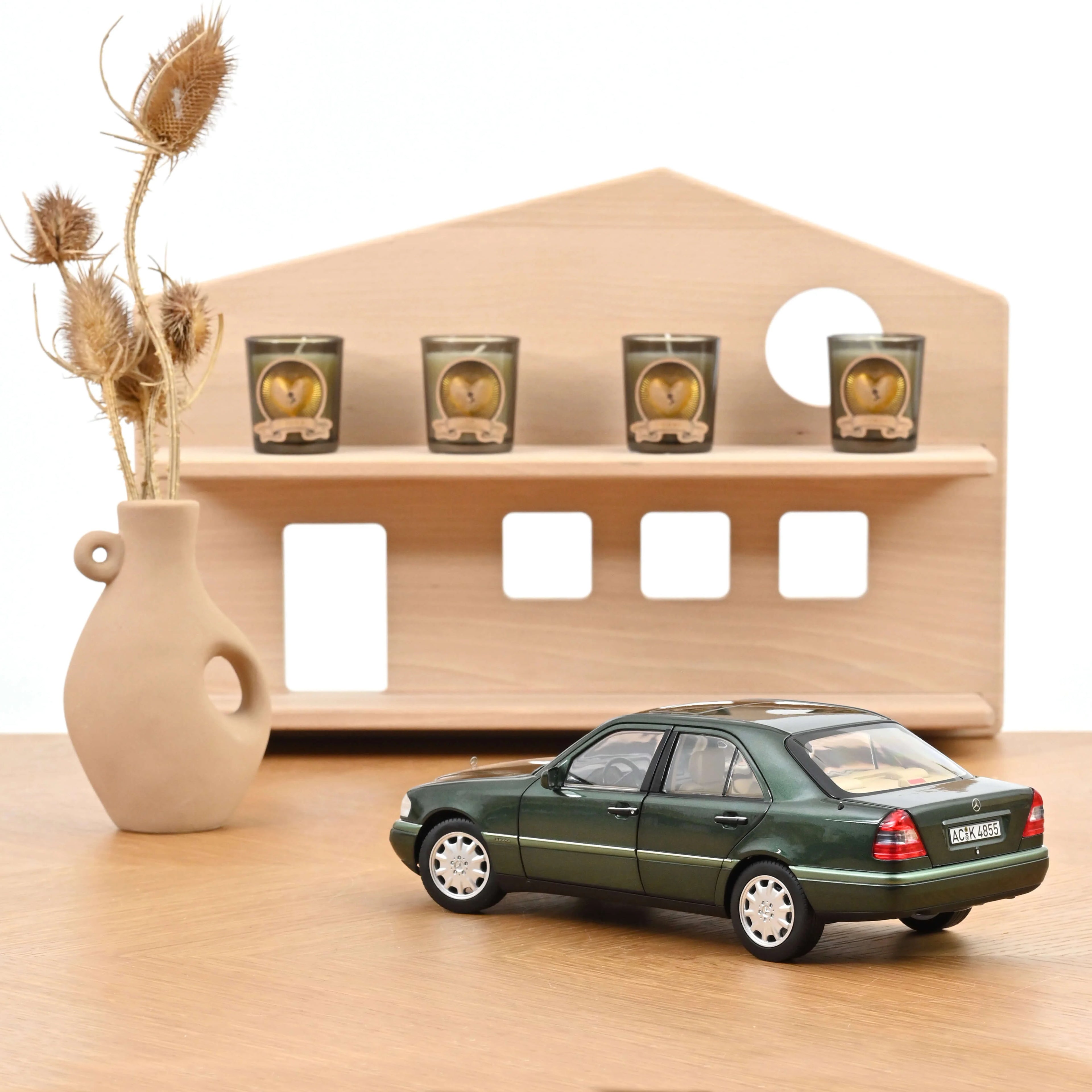 Mercedes-Benz C-Class 1993 Malachit Green 1:18