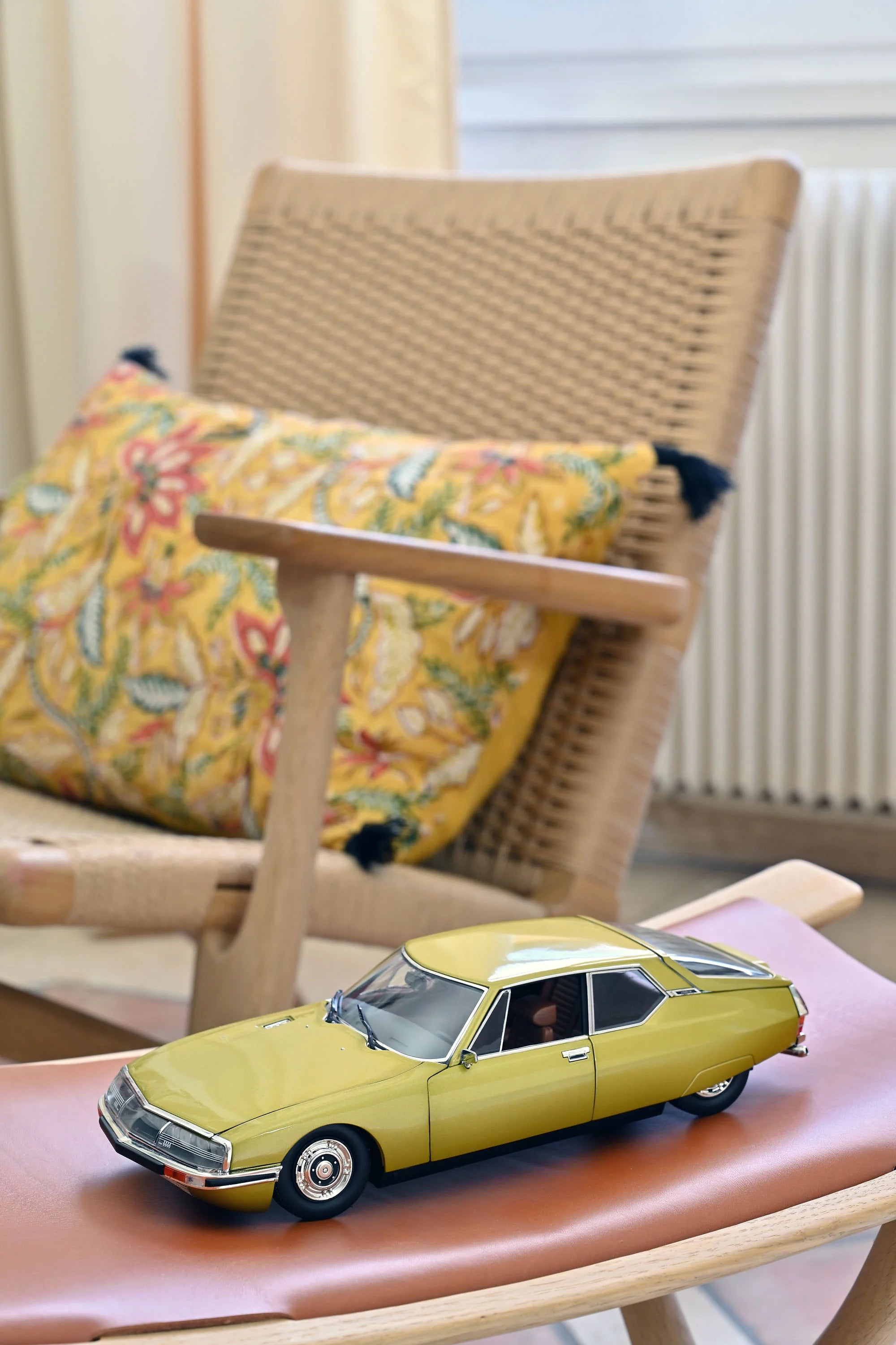 Citroën SM 1971 Golden Leaf 1:18