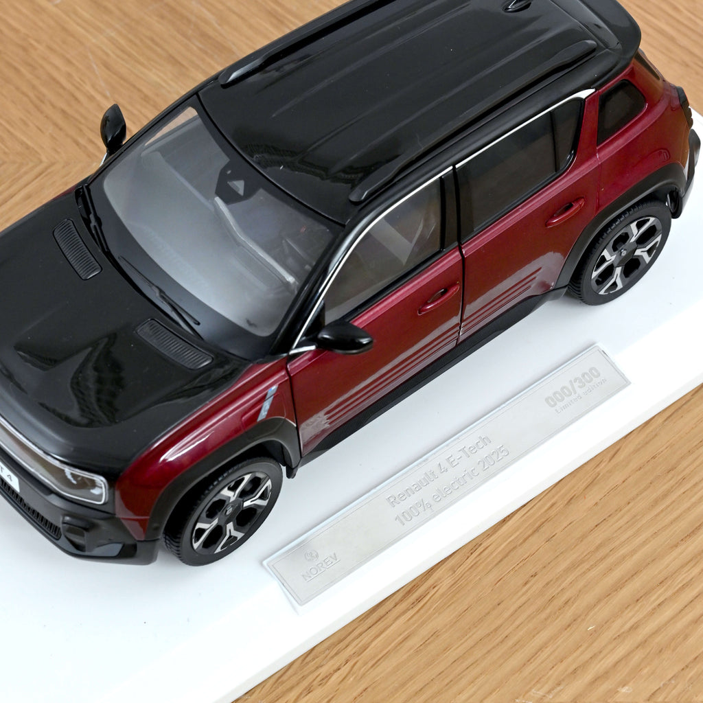 Renault 4 E-Tech Electric 2025 Carmin Red 1:18 - 300 pcs