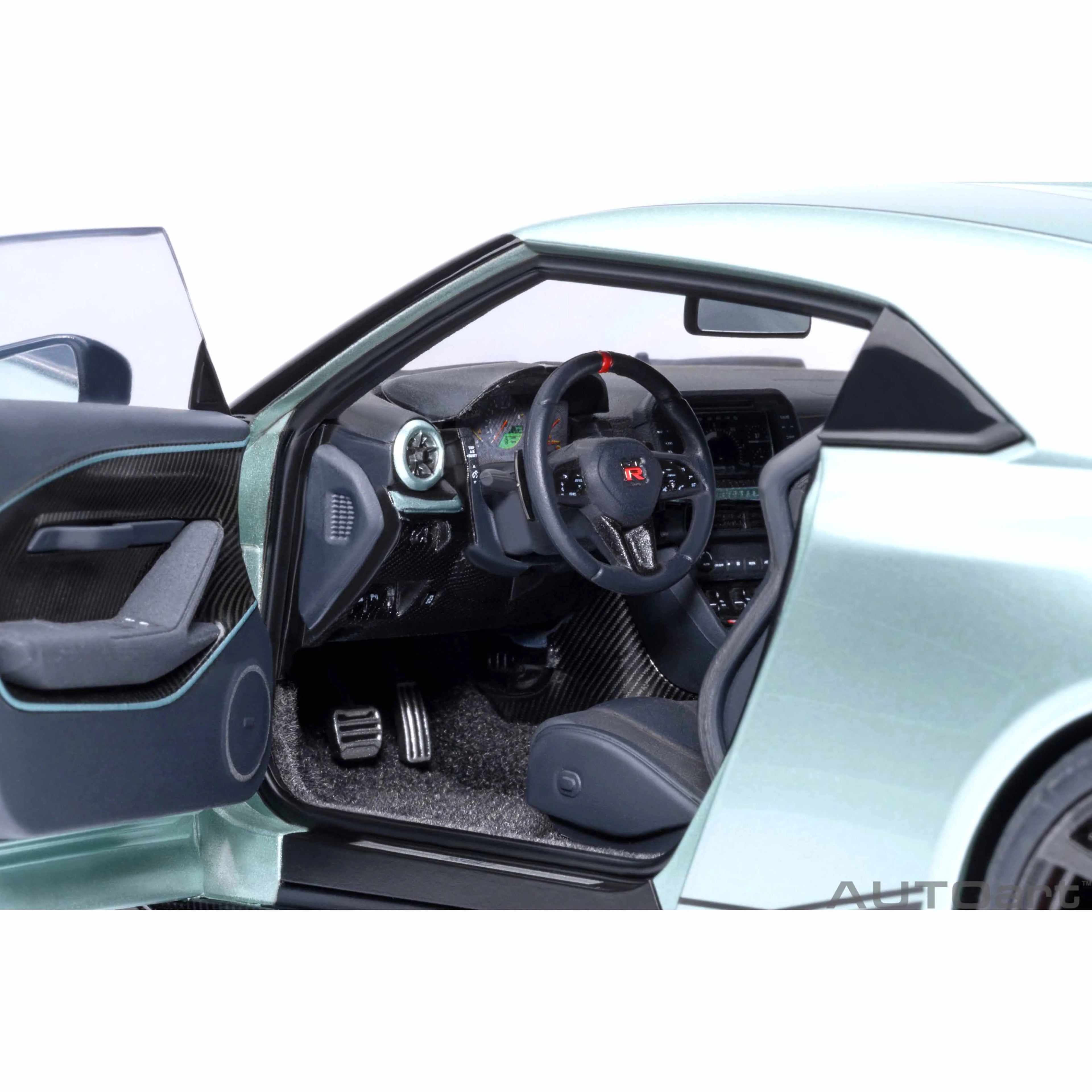Nissan GT-R50 by Italdesign Metallic Green and Black 1/18