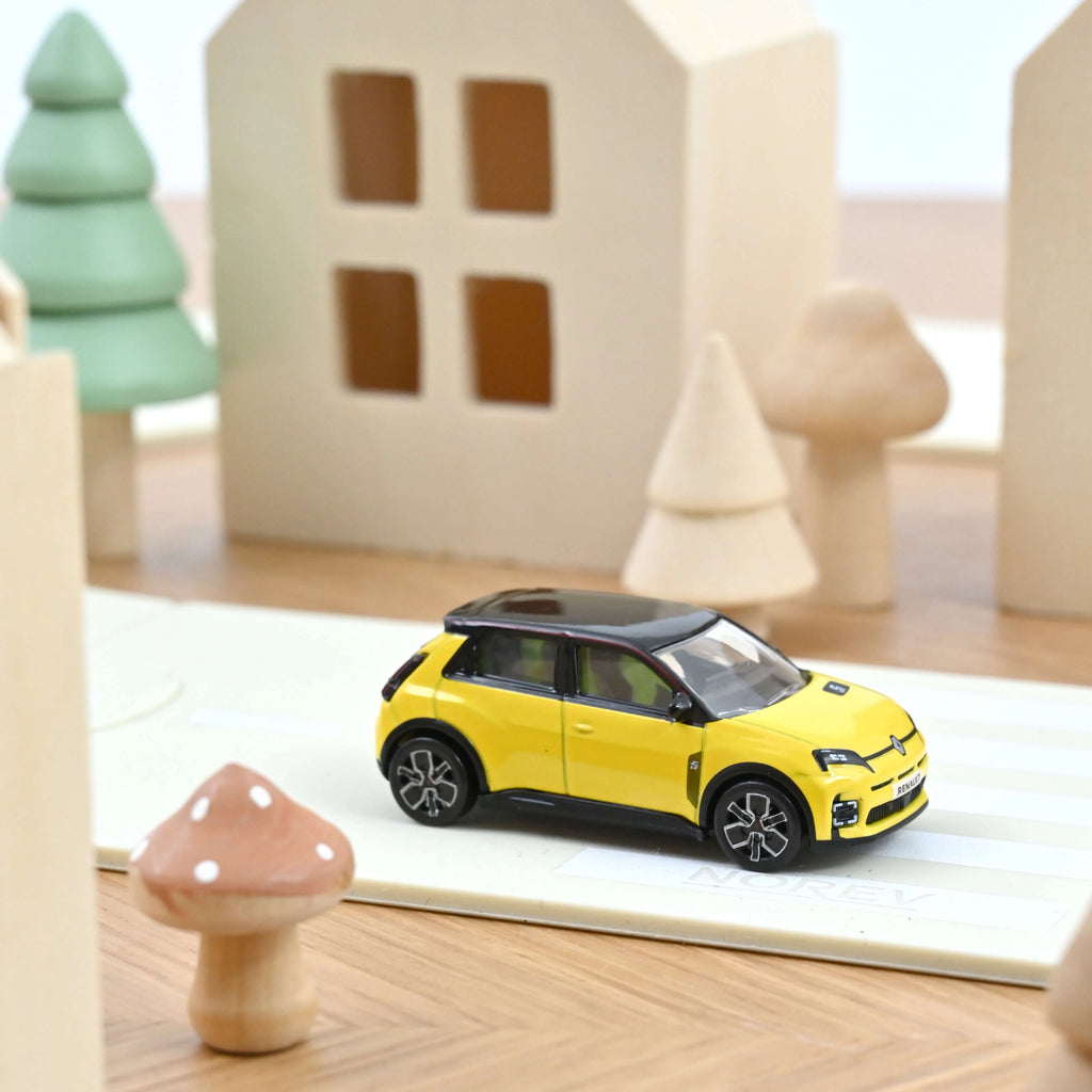 Renault 5 E-Tech 100% Elektro 2024 Gelb & Schwarz 1:64