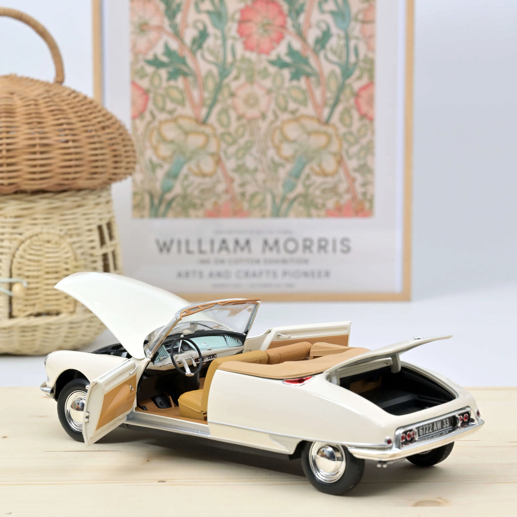 Citroën DS 19 Cabriolet 1961 Beige 1:18 - 400pcs