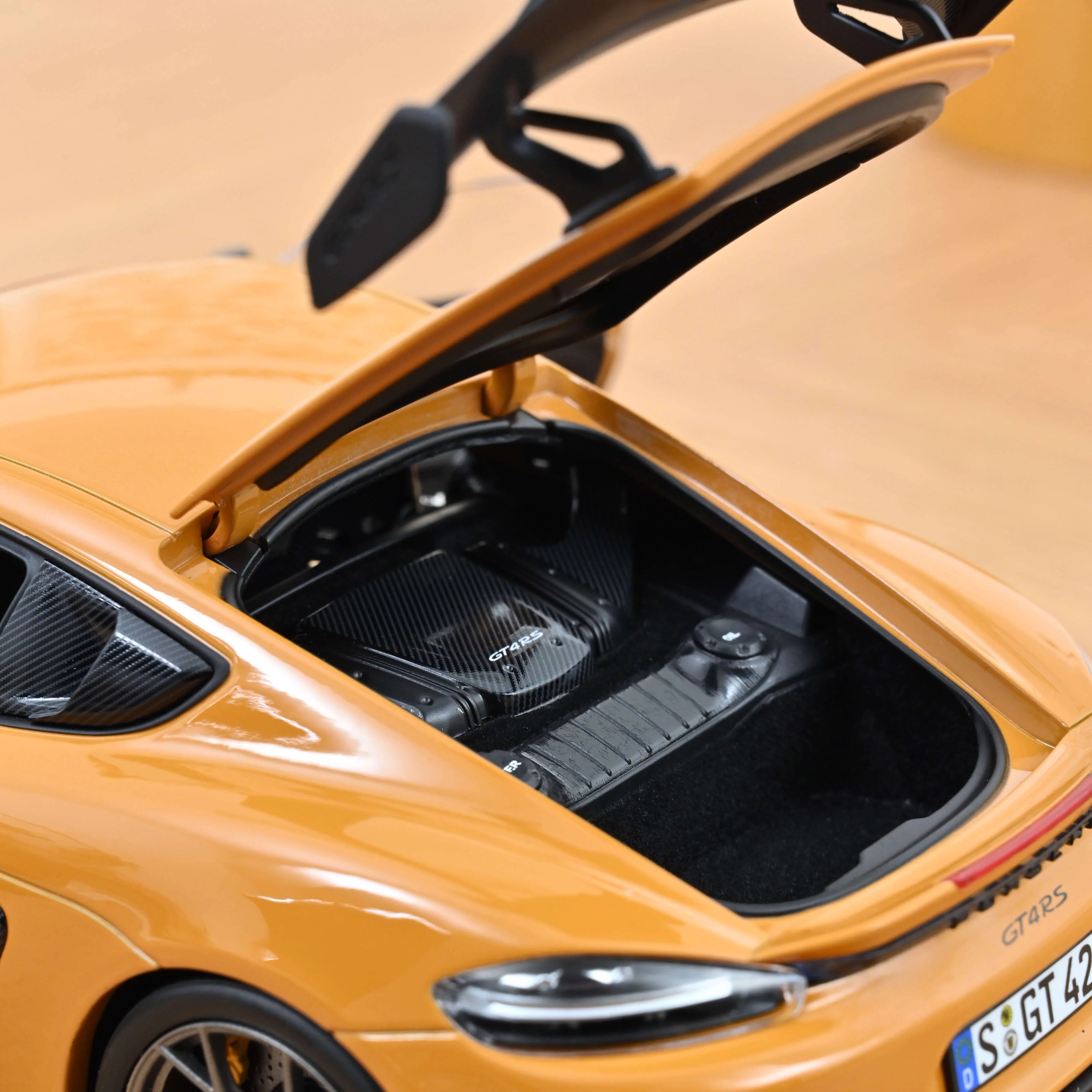 Porsche Cayman GT4 RS w/Weissach Pack 2023 Bahama Yellow 1:18
