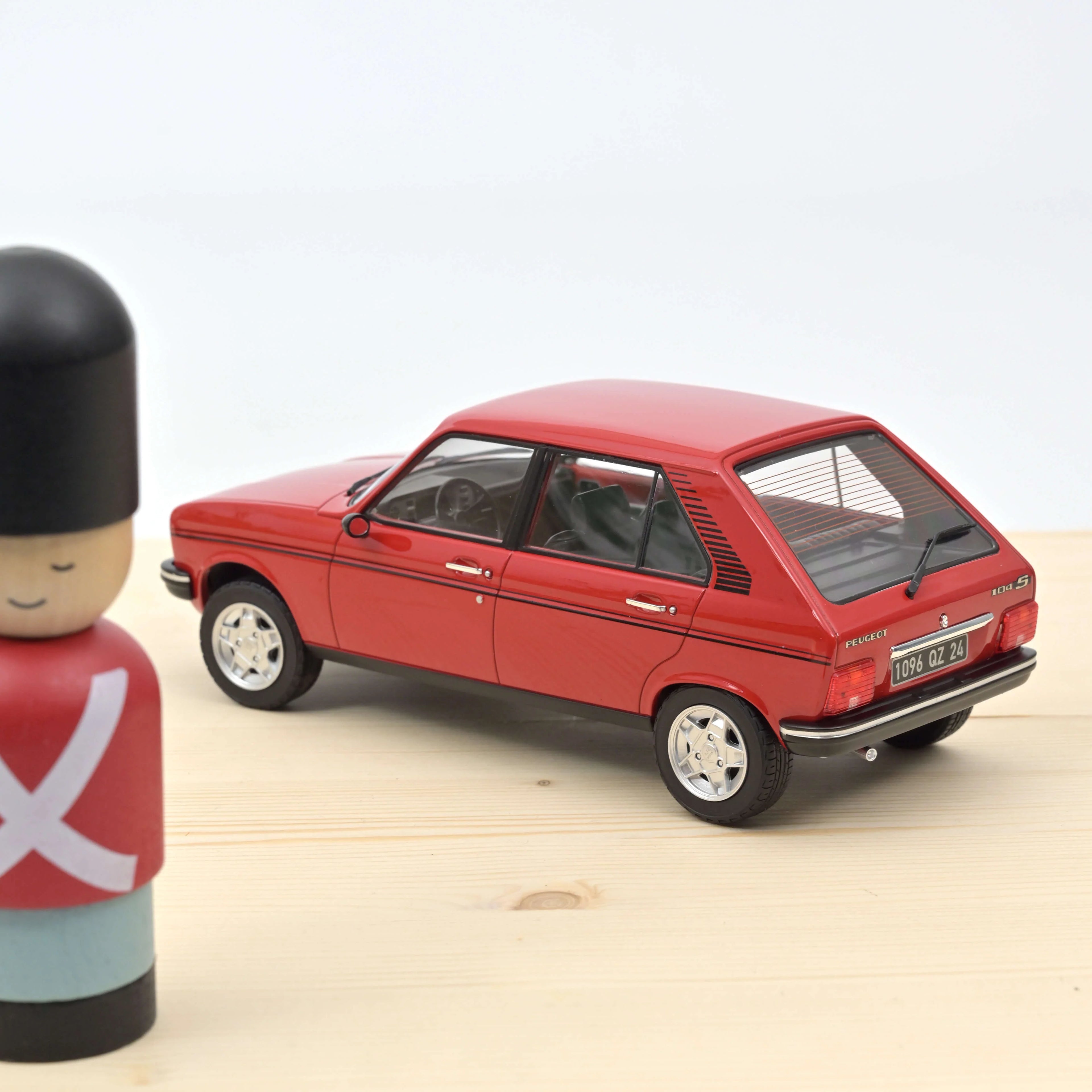Peugeot 104 S 1981 Rot 1:18 - 300 Stk.