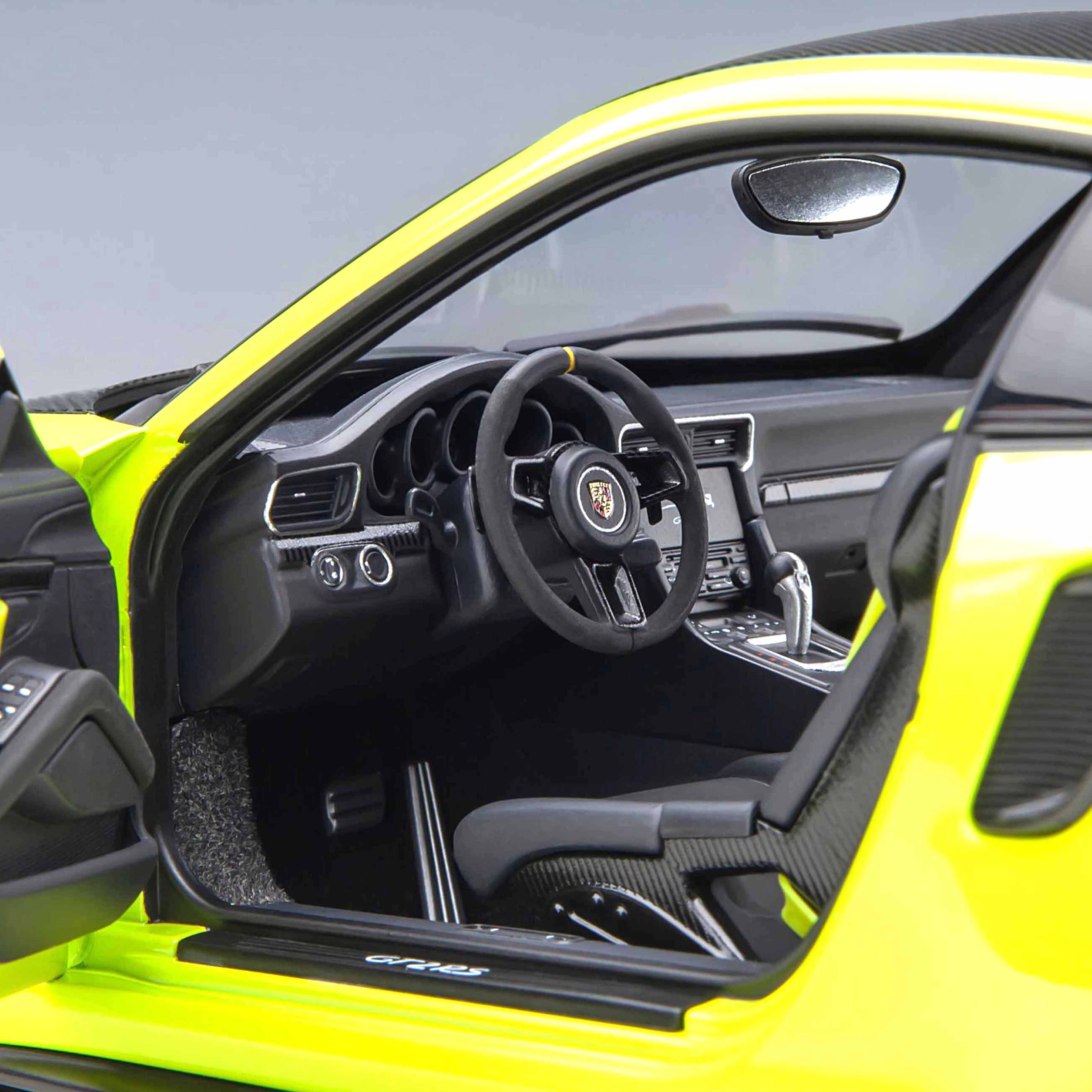 Porsche 911 (991.2) GT2 RS Weissach Package Acid Green 1:18