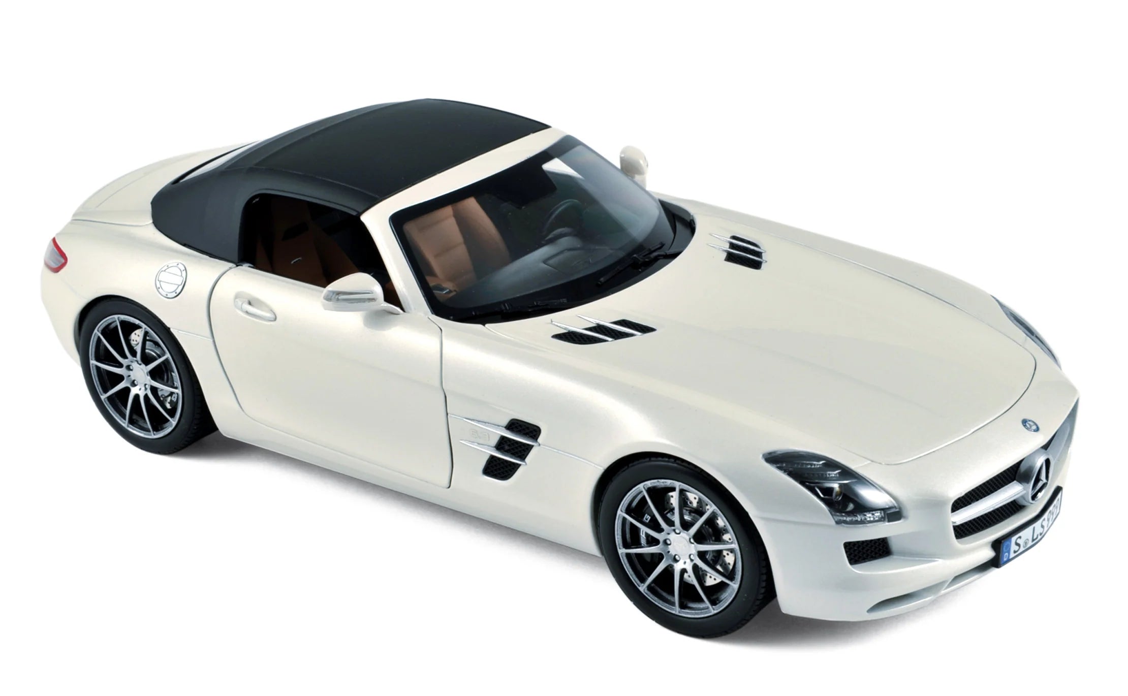 Mercedes-Benz SLS AMG Roadster 2011 White metallic 1:18