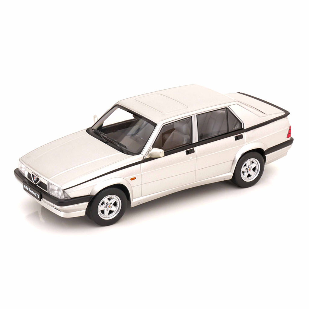 Alfa Romeo 75 1991 Silver 1:18