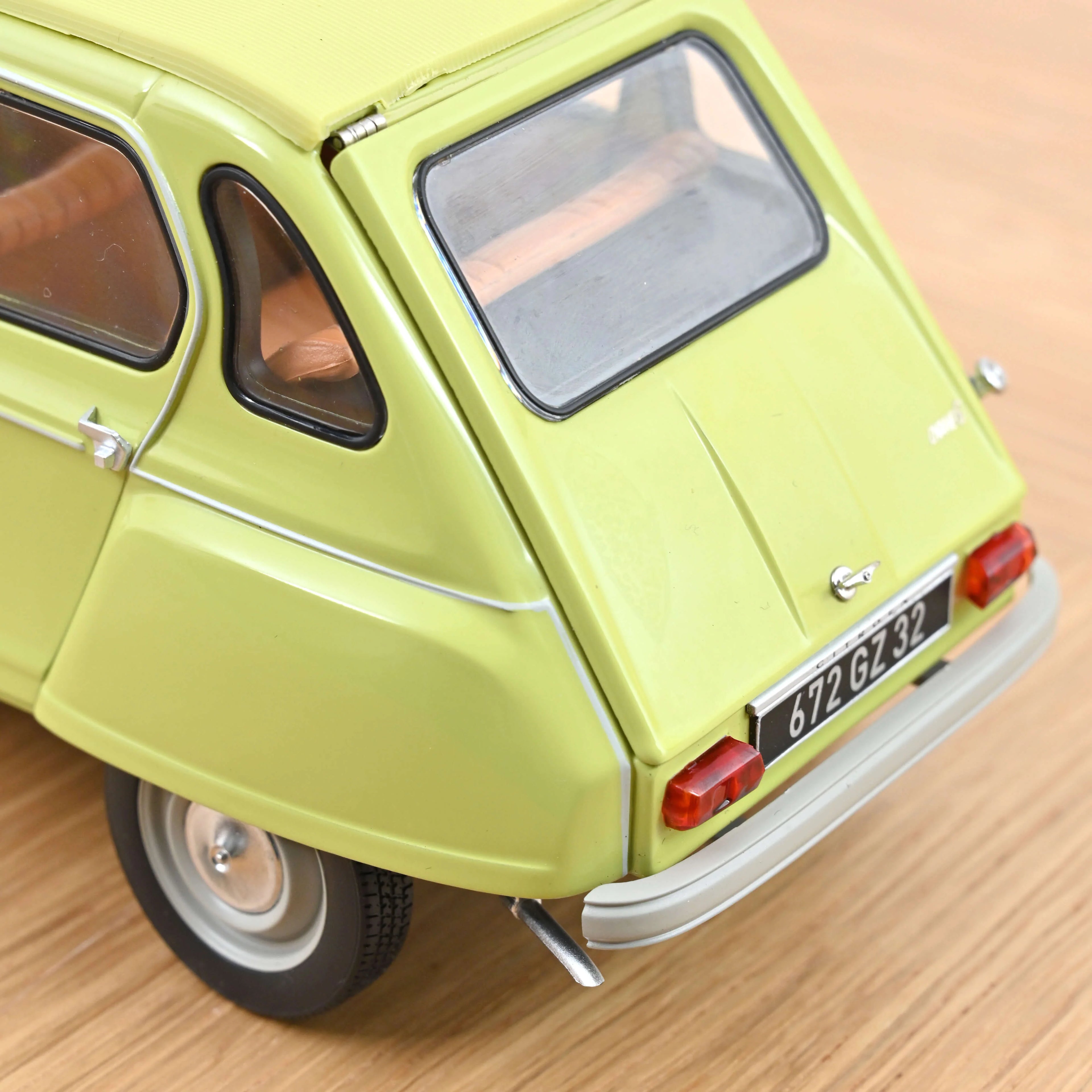 Citroën Dyane 6 1970 Calabre Yellow 1:18 - 300pcs