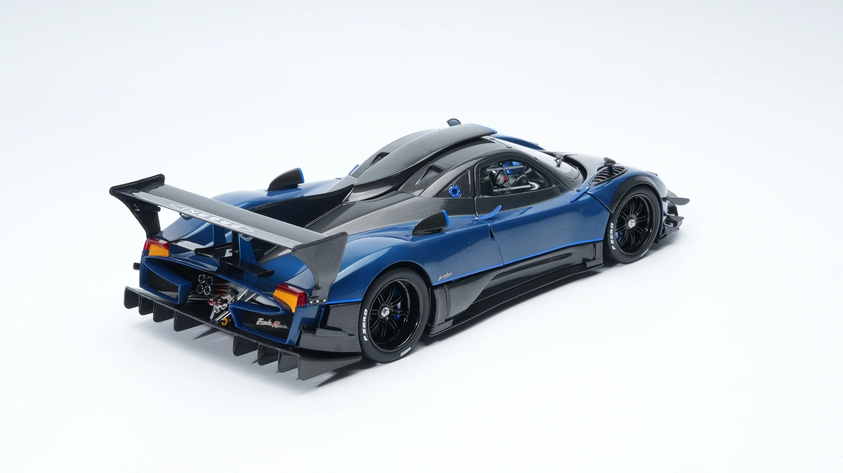 Pre-order BBR Pagani Zonda Revolucion Fully Open, Special Pack - Limited Edition