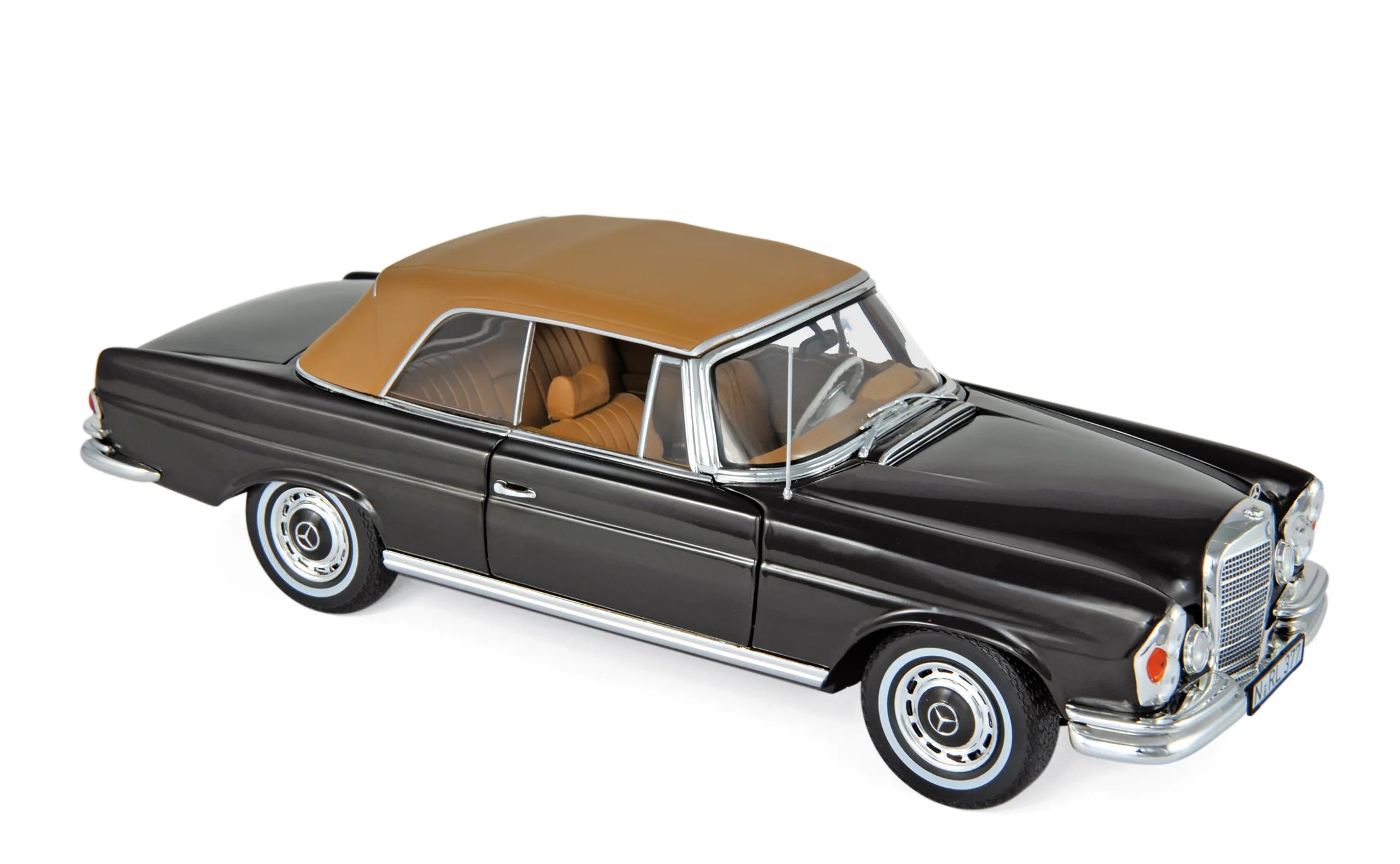 Mercedes-Benz 280 SE Cabriolet 1969 Braun 1:18