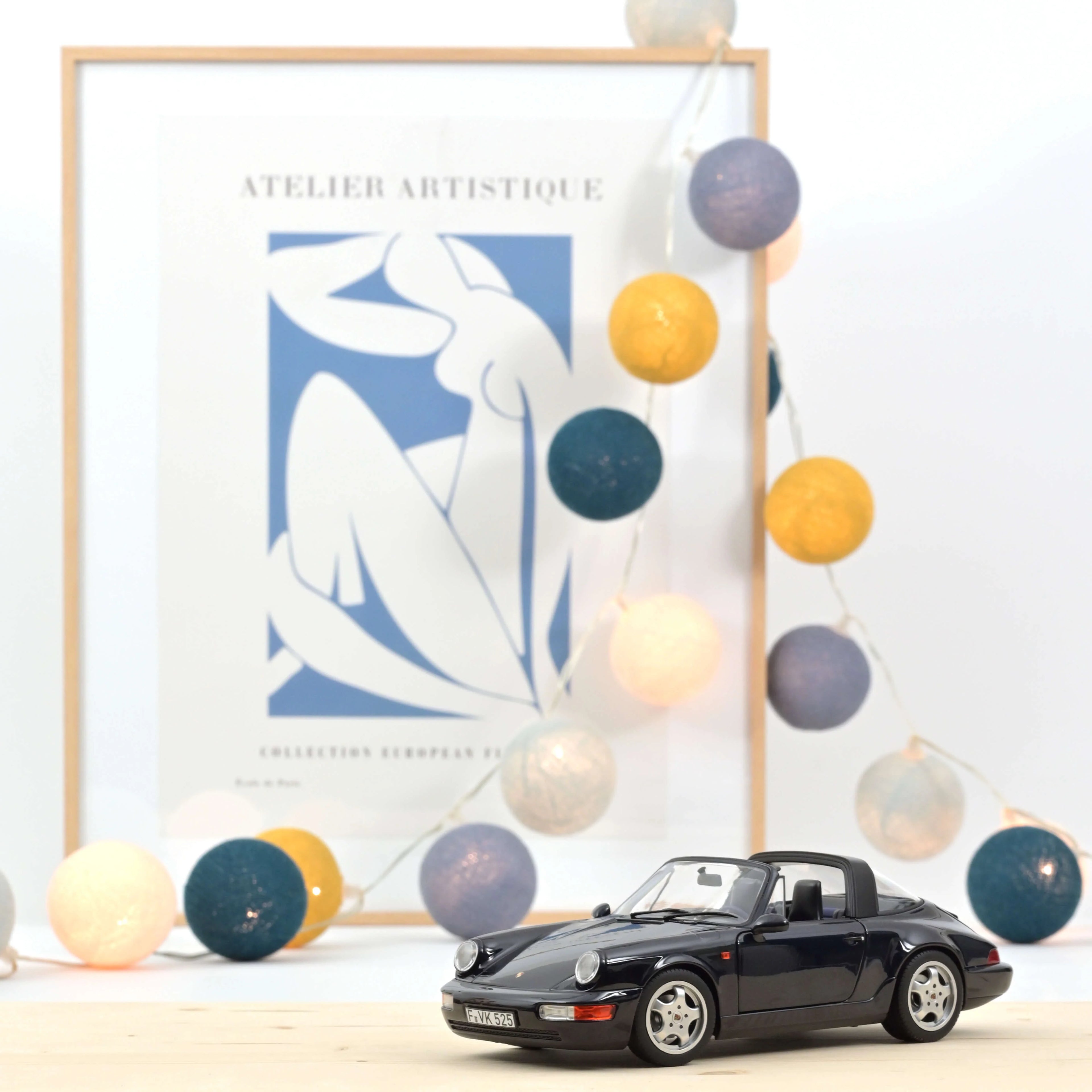 Porsche 911 Carrera 4 Targa 1991 Blau metallic 1:18