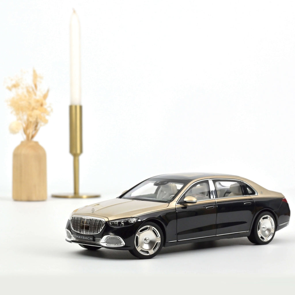 Mercedes-Maybach S 680 4MATIC 2021 Gold met/Black met 1:18