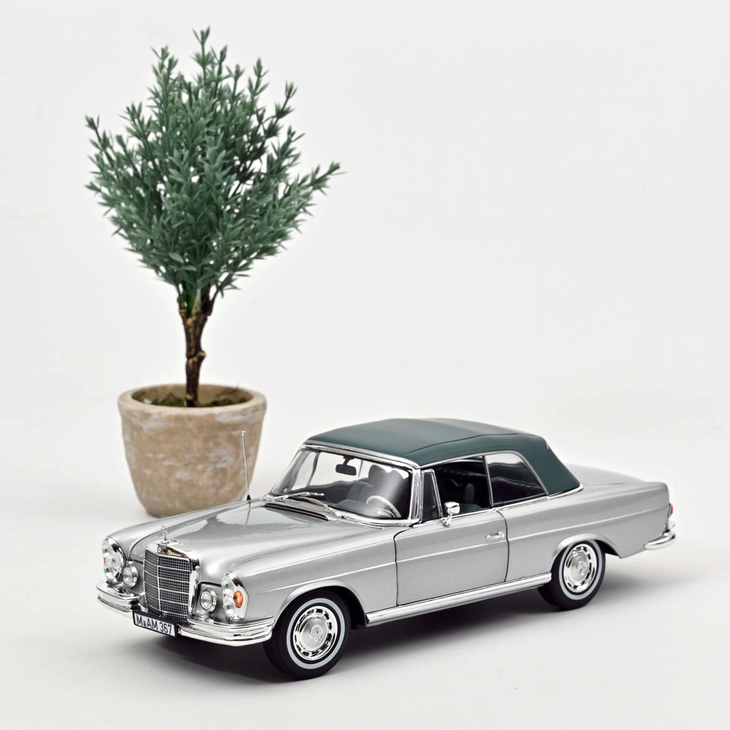 Mercedes-Benz 280 SE Cabriolet 1969 Silver metallic 1:18