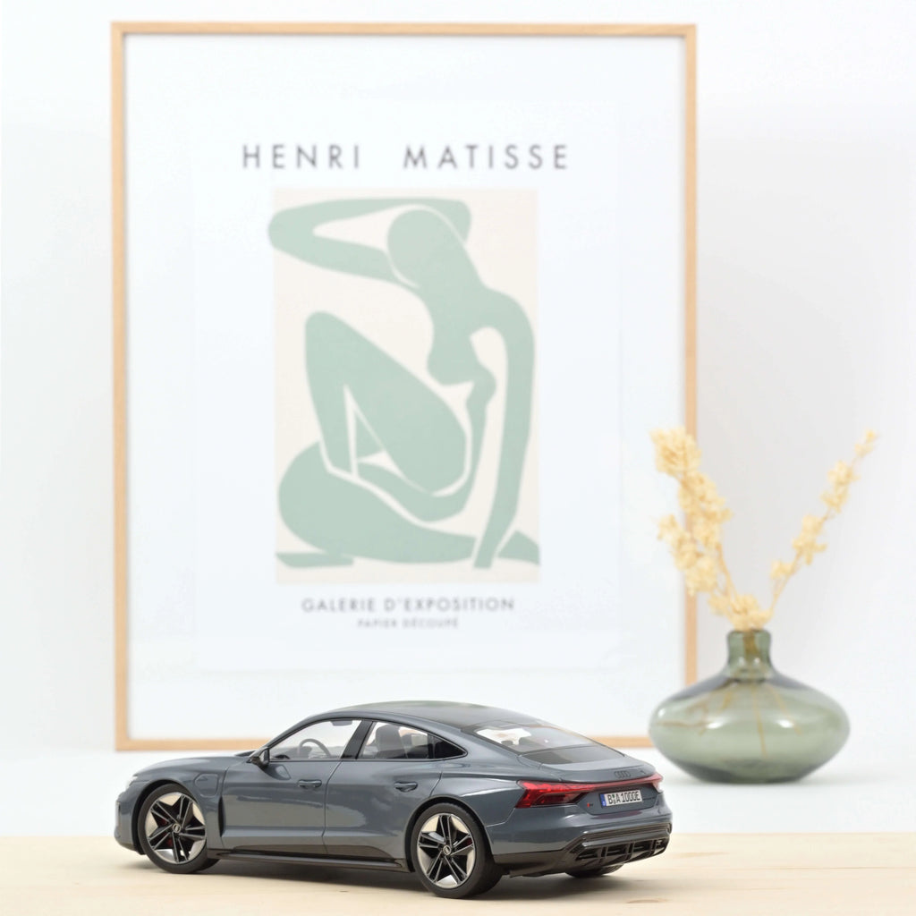 Audi RS e-tron GT 2021 Grey metallic 1:18 - 200pcs