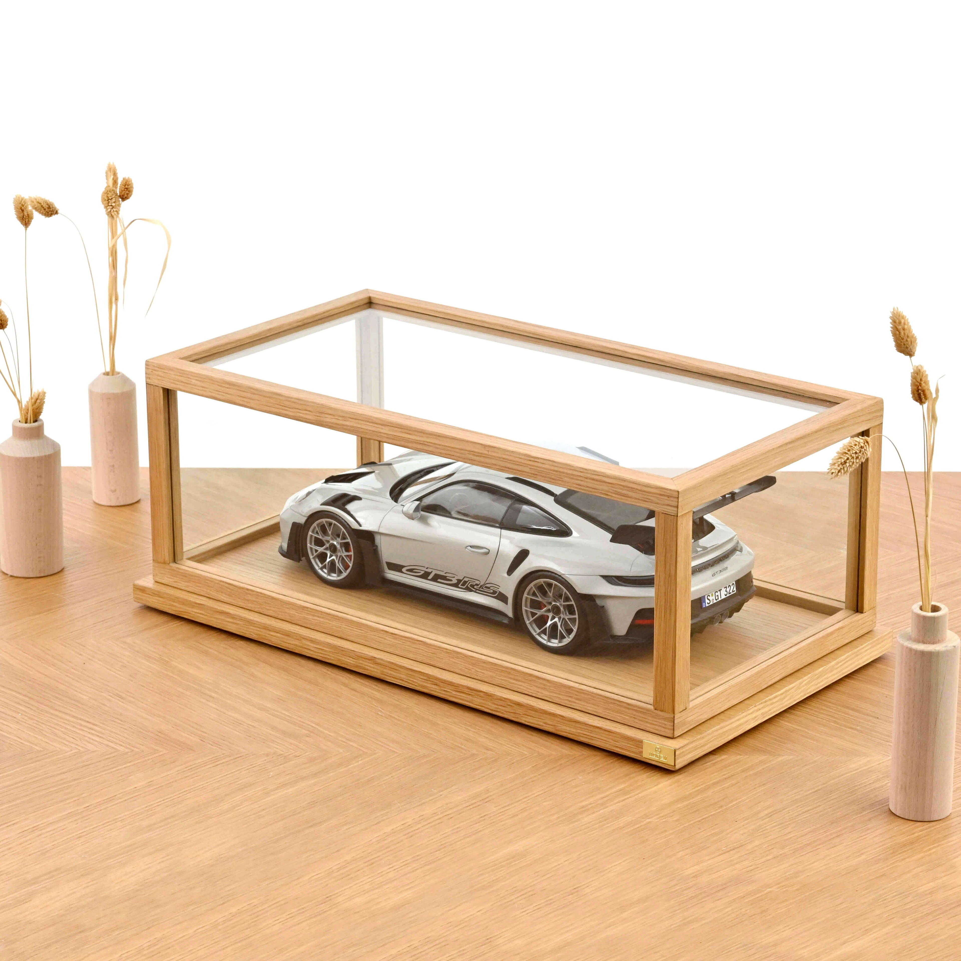 Display Box in Glass and FSC Oak NOREV 1:12