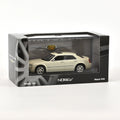Chrysler 300 C 2005 Vanilla 1:43