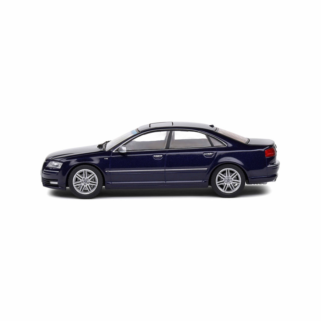 Audi D3 S8 Night Blue Pearl 2010 1:43