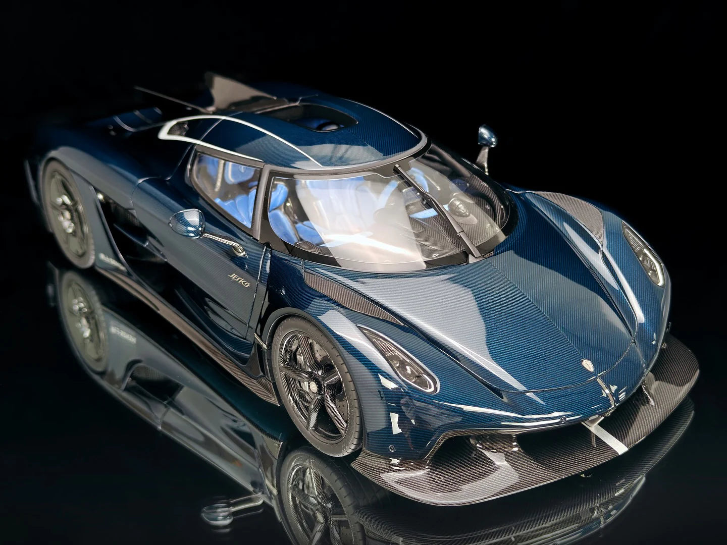 Pre-order FrontiArt Koenigsegg Jesko Absolut Blue Tinted Carbon - Limited 100 pcs