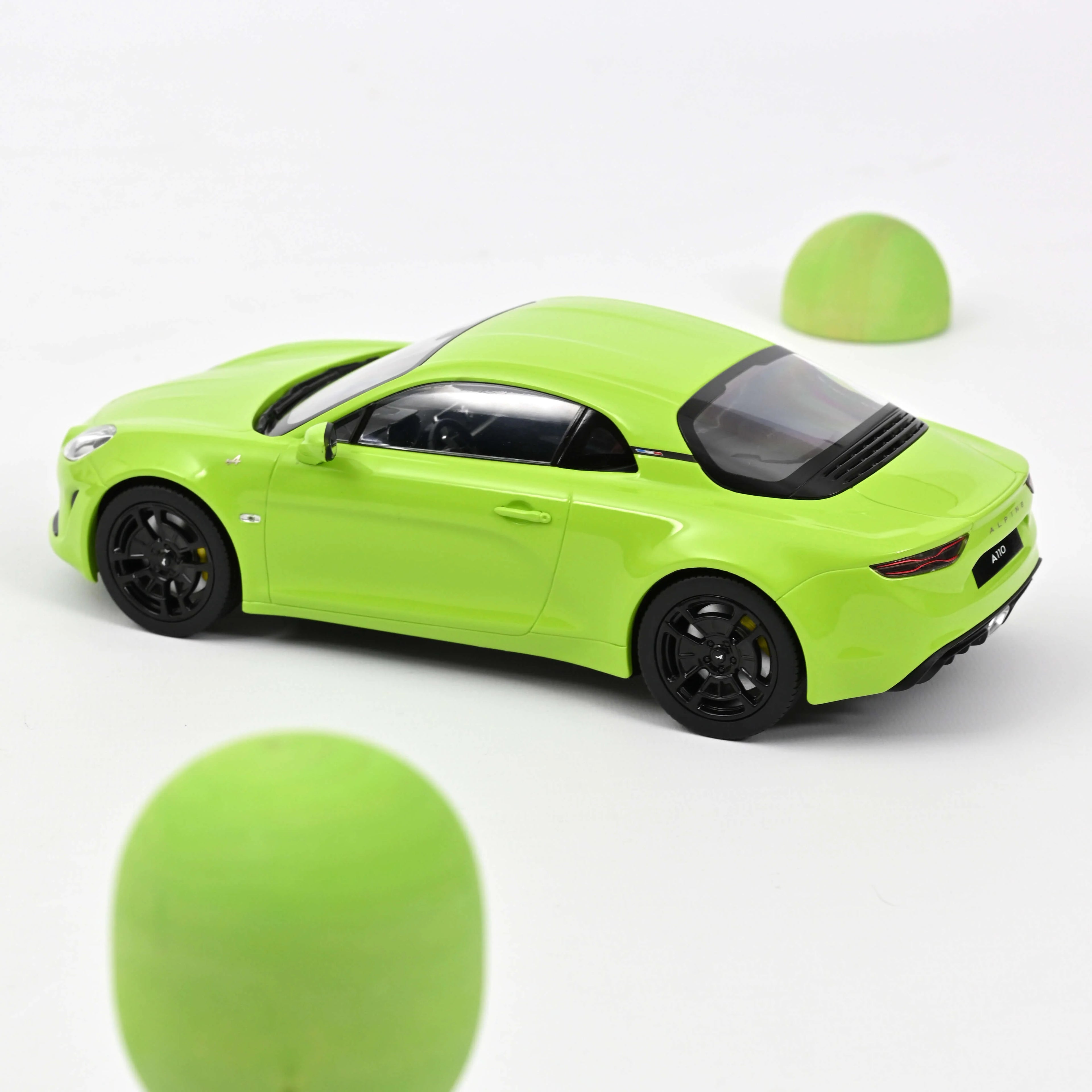 Alpine A110 Légende 2020 Tilleul Green 1:18 - 110pcs