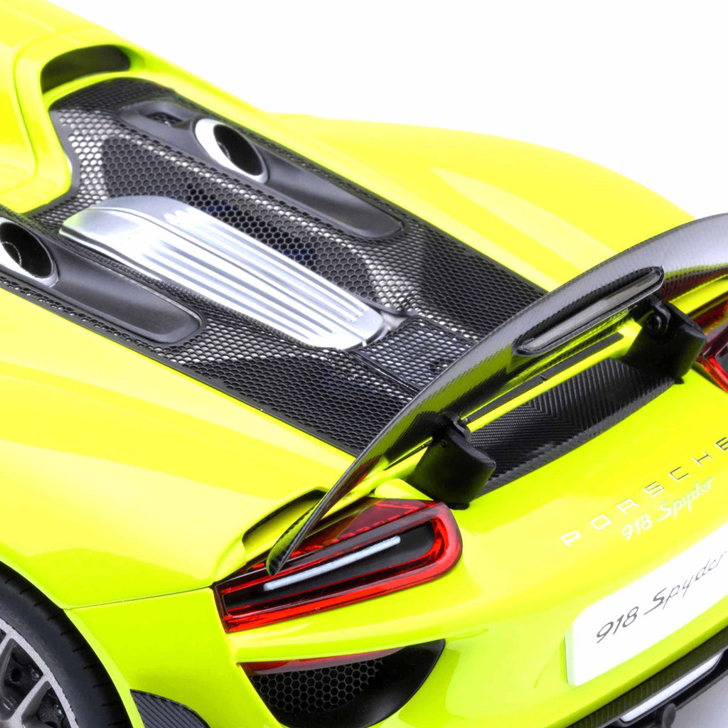 Porsche 918 Spyder Weissach Package Acid Green 1:18