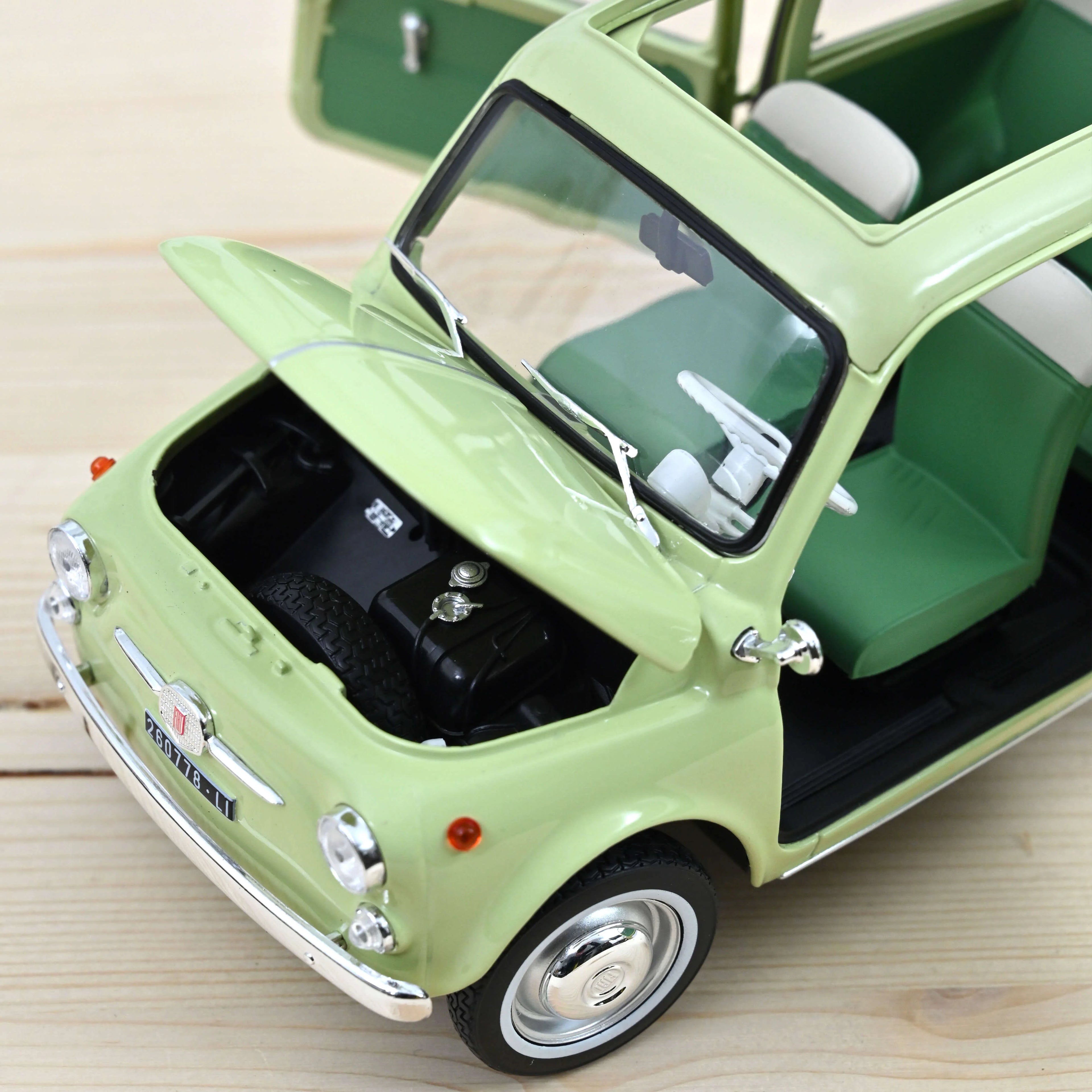 Fiat 500 Giardiniera 1963 Oasis Green 1:18 - 200pcs