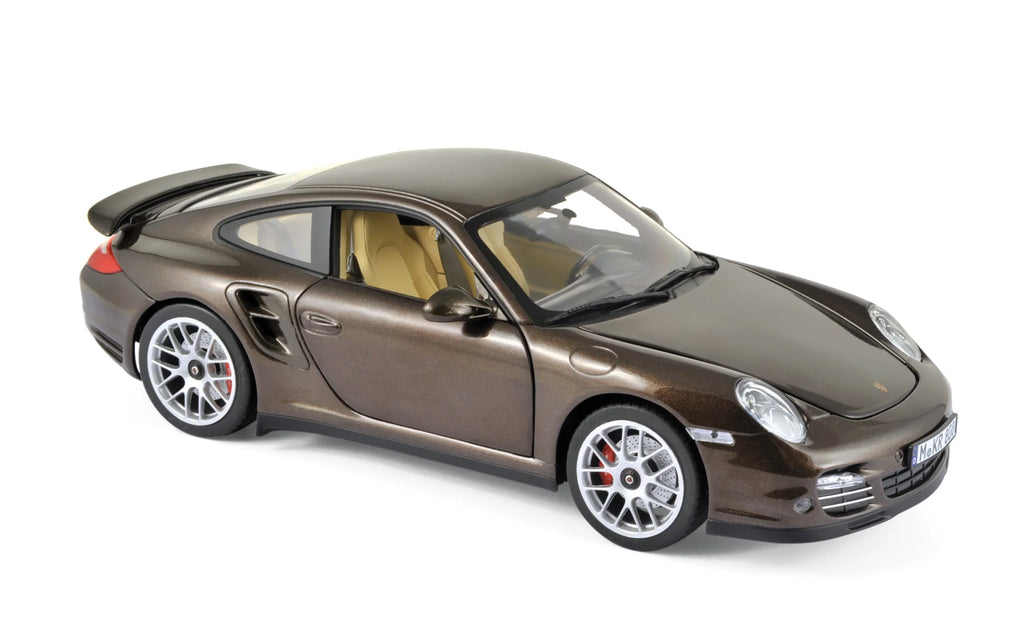 Porsche 911 Turbo 2010 Braun Metallic 1:18