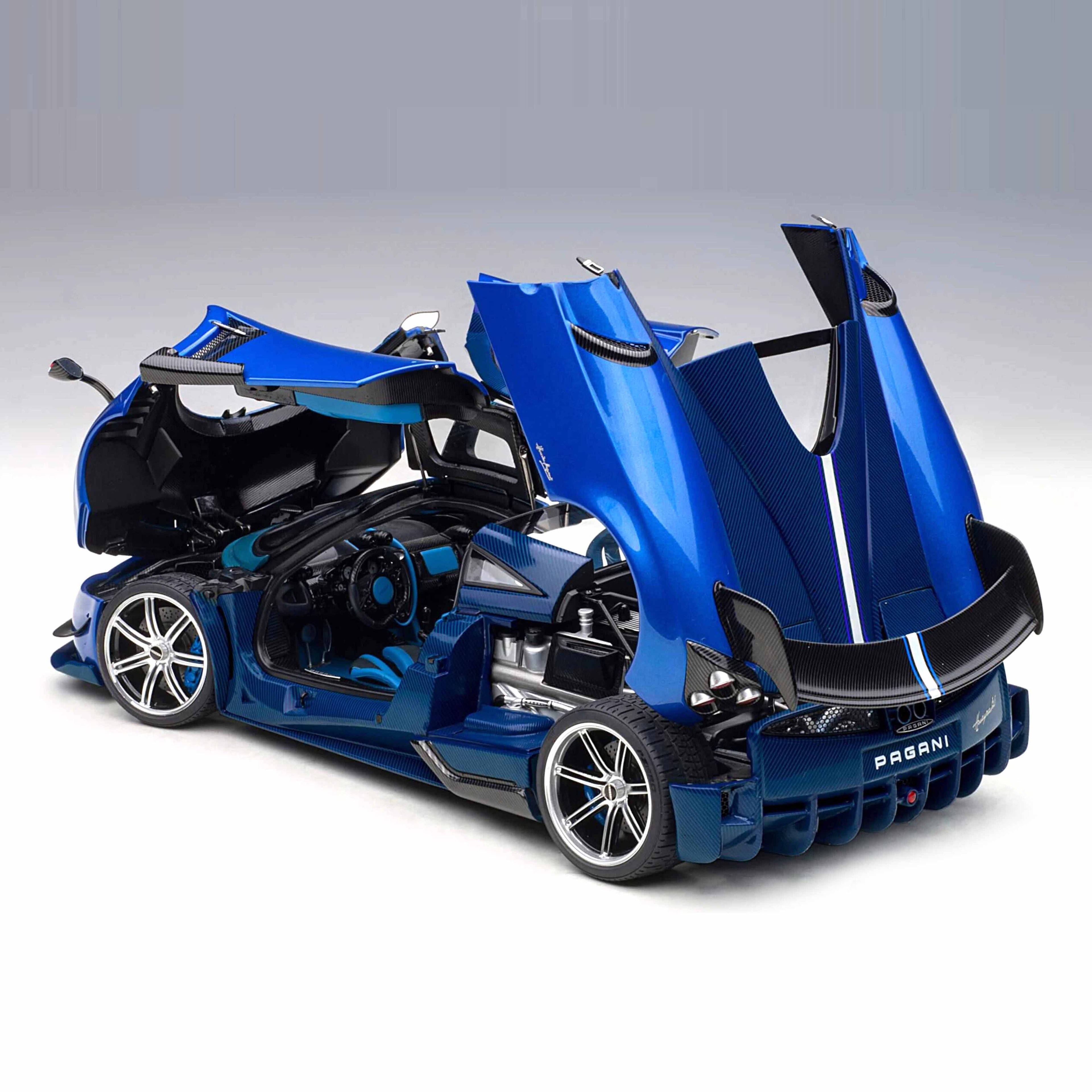 Pagani Huayra BC 2016 Carbone bleu/Carbone 1:18