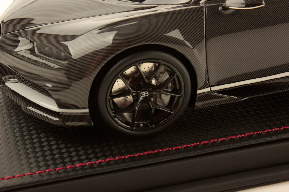 MR Bugatti Chiron Sport Carbone Gris avec Cadre Gris Rafale - Limité à 49 pcs