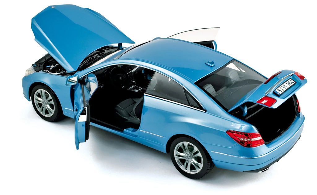 Mercedes-Benz E-Klasse Coupe 2009 Blue metallic 1:18