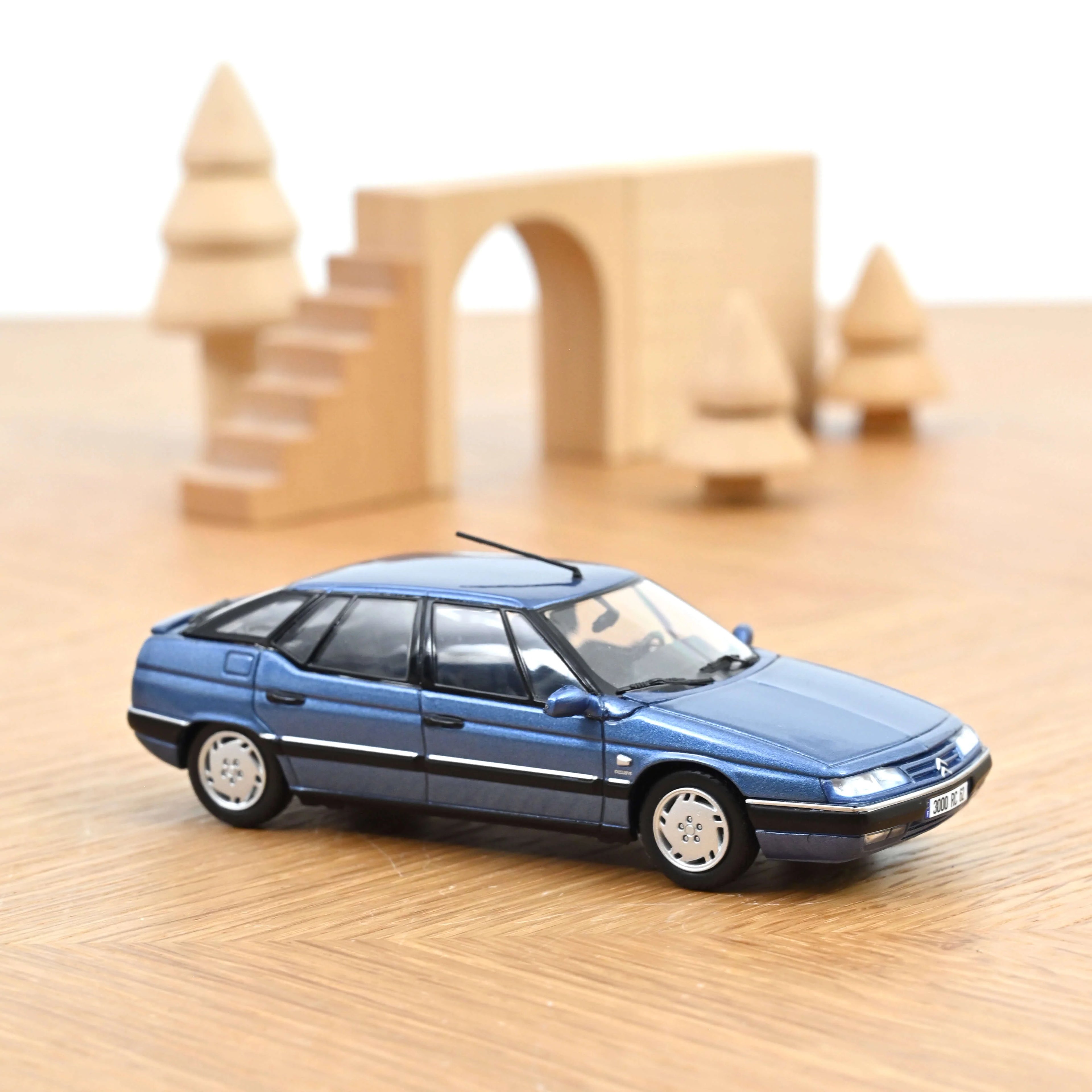 Citroën XM 1995 Buckingham Blue 1:43
