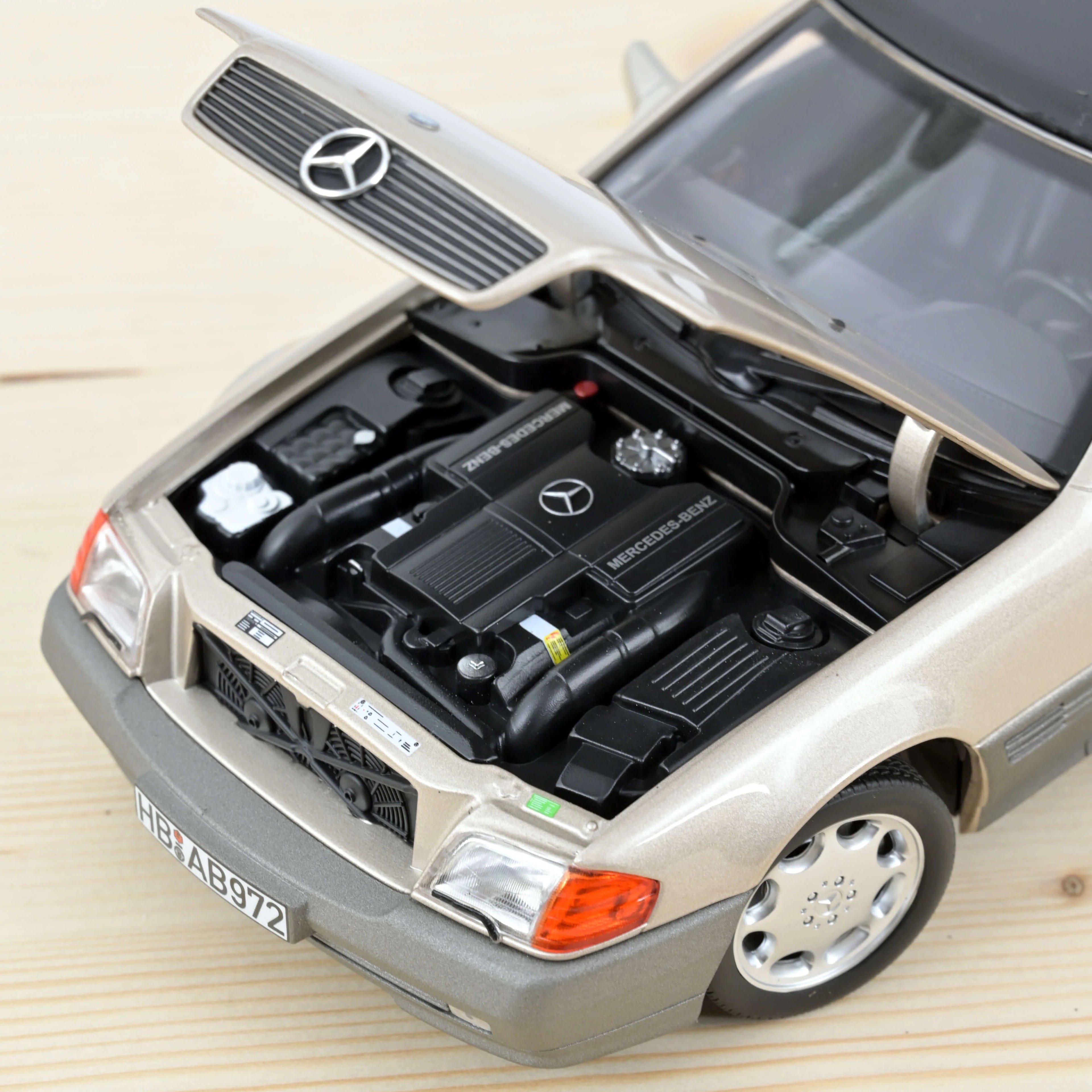 Mercedes-Benz 500 SL 1989 Rauchsilber Metallic 1:18