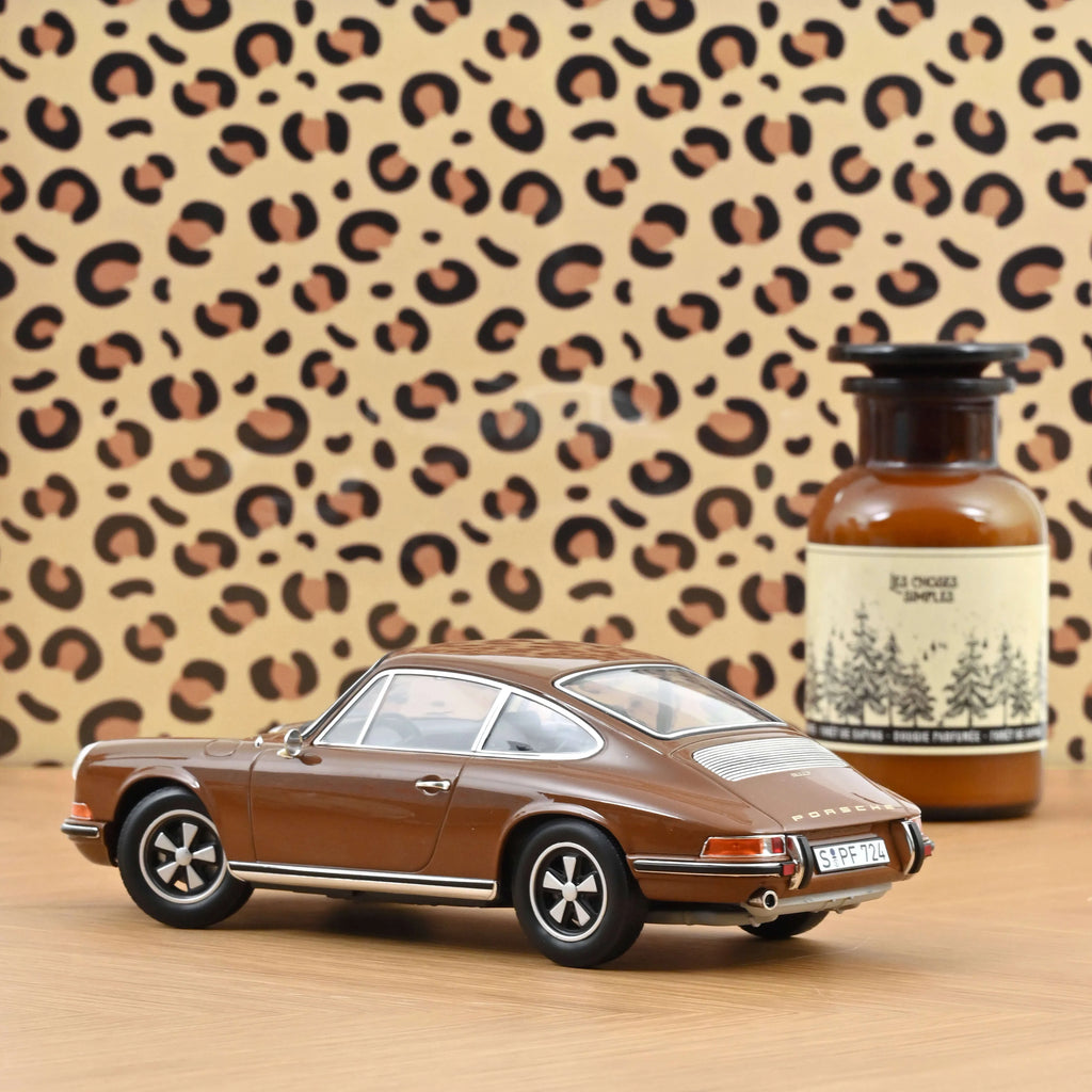 Porsche 911 T 1969 Brun sépia 1:18 - 400 pcs